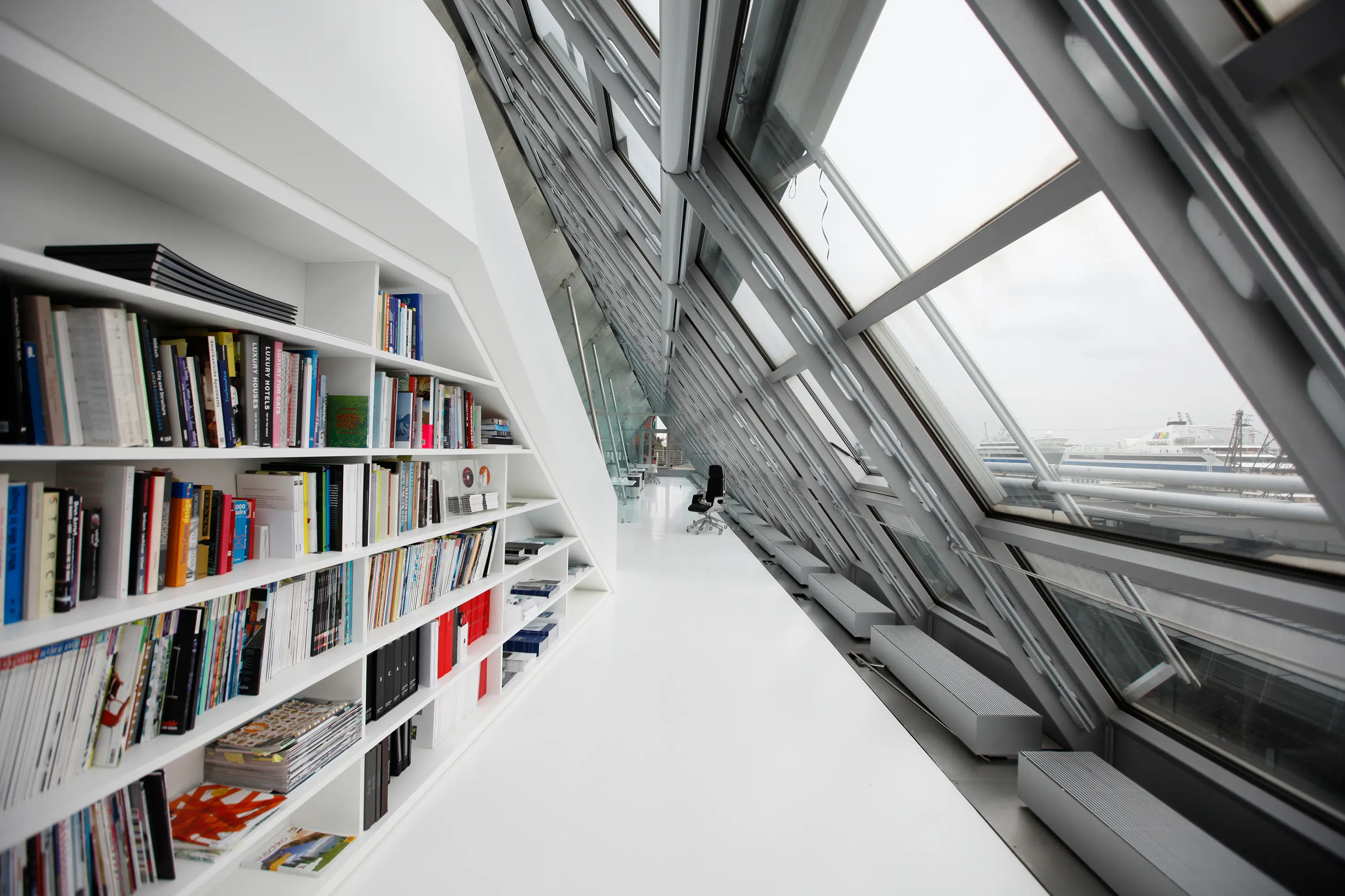 gallery-slide-0