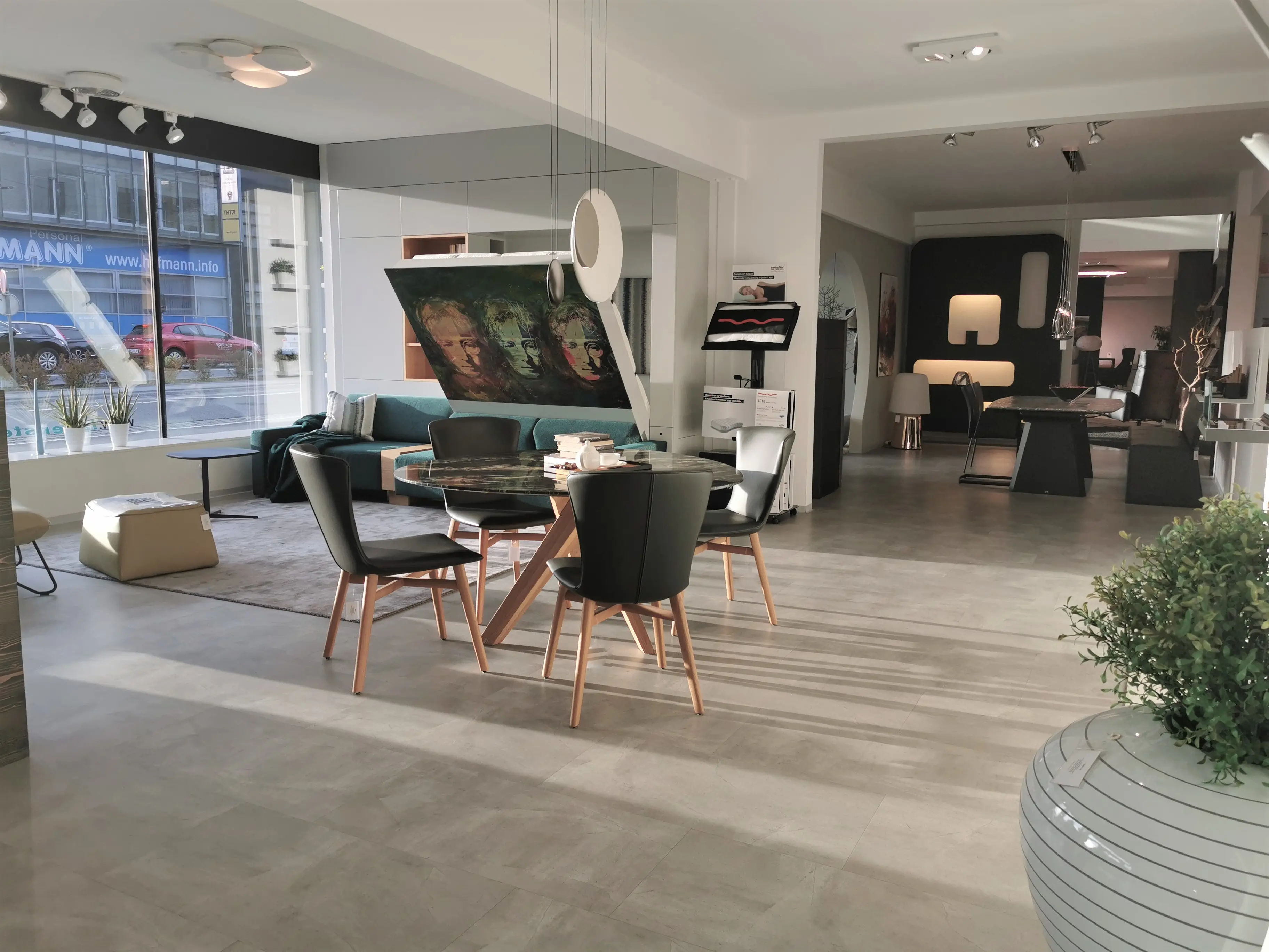 Gallery slide image