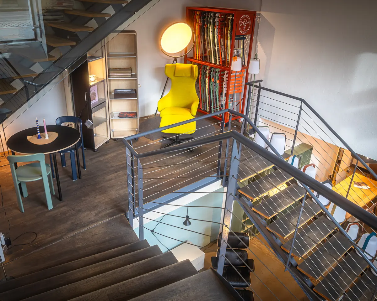 gallery-slide-1