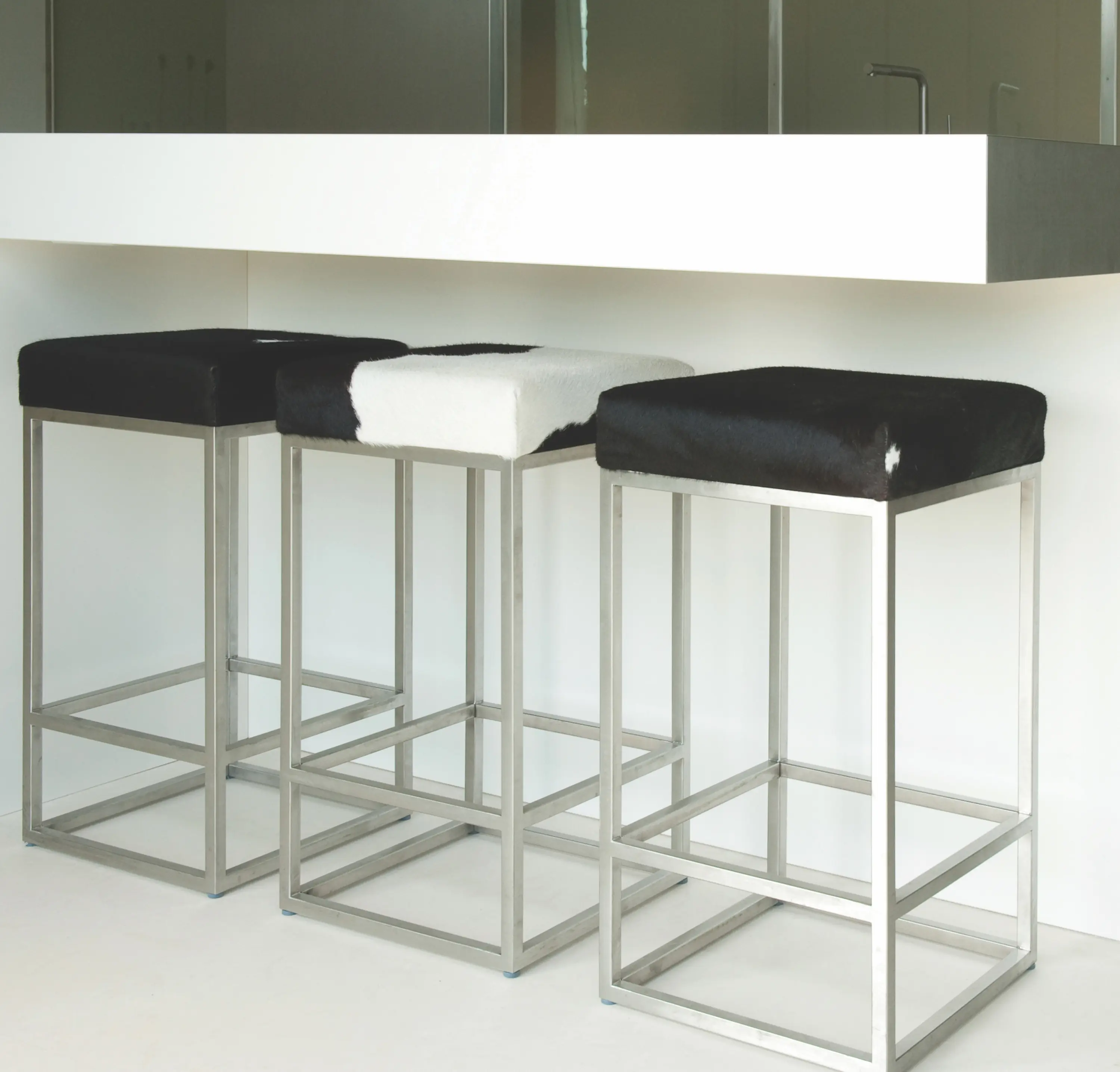 STRATO - S05 Stool