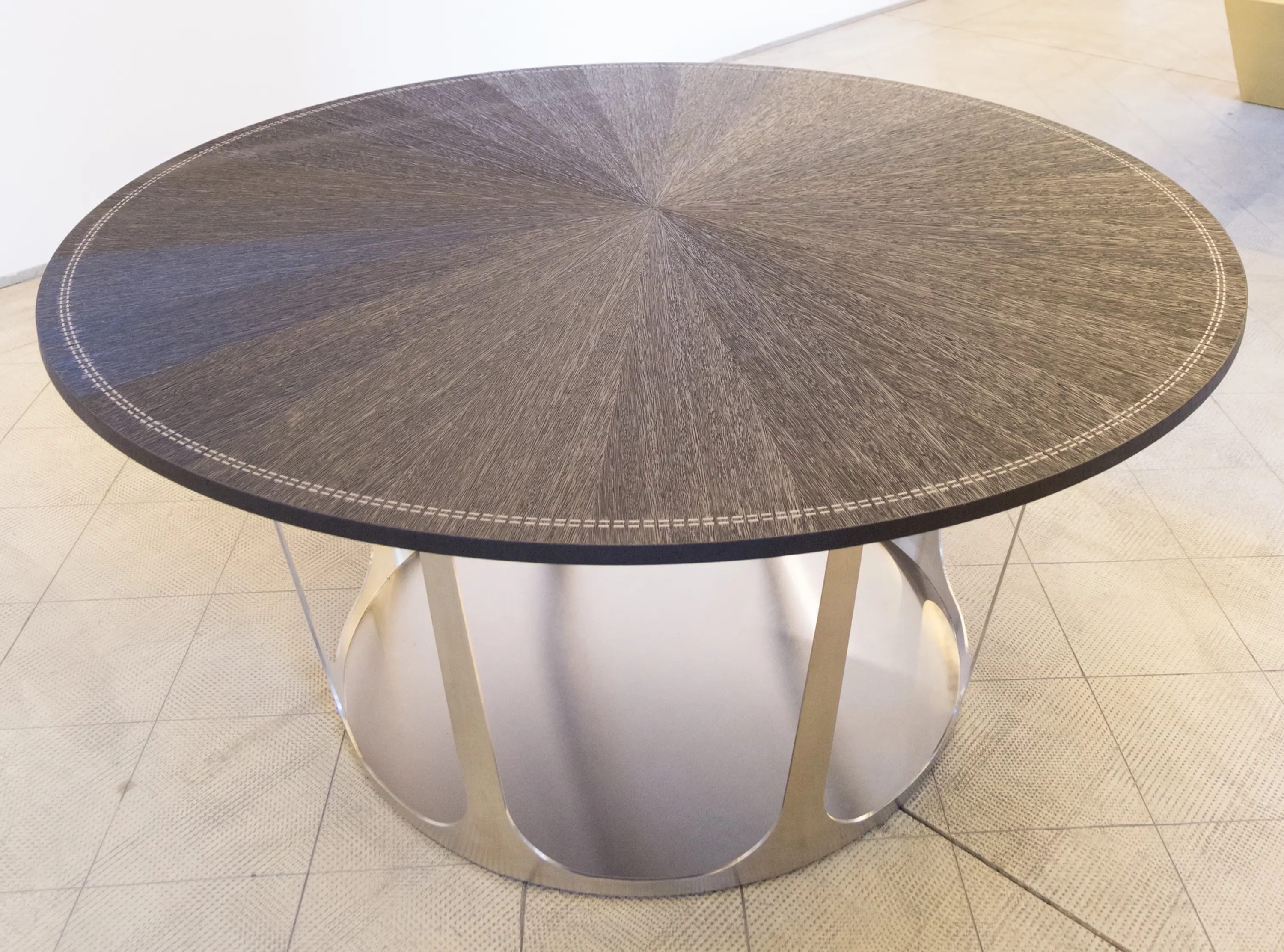 STRATO - T40 Uniqueness capsule table