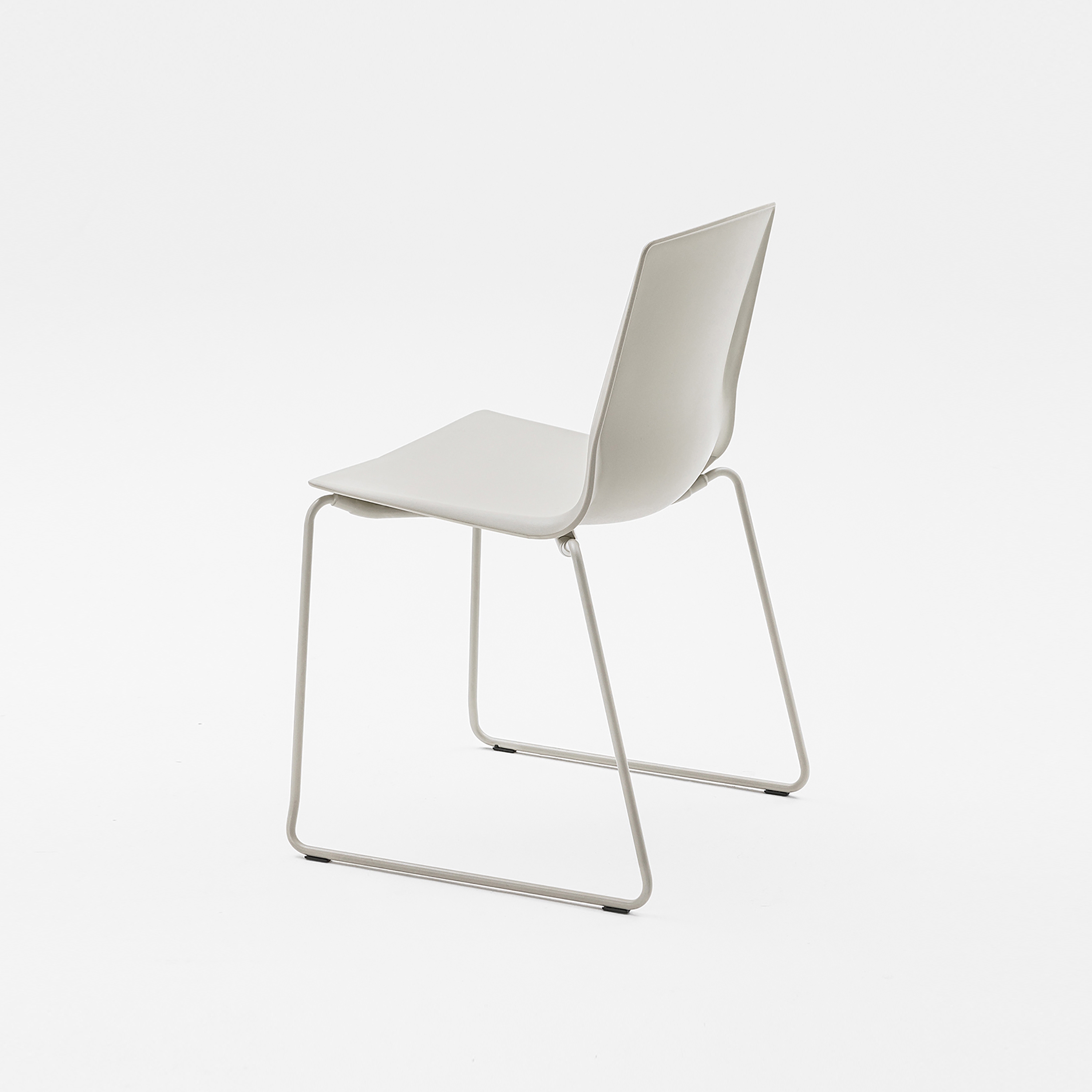 Loto Sled Chair 335L