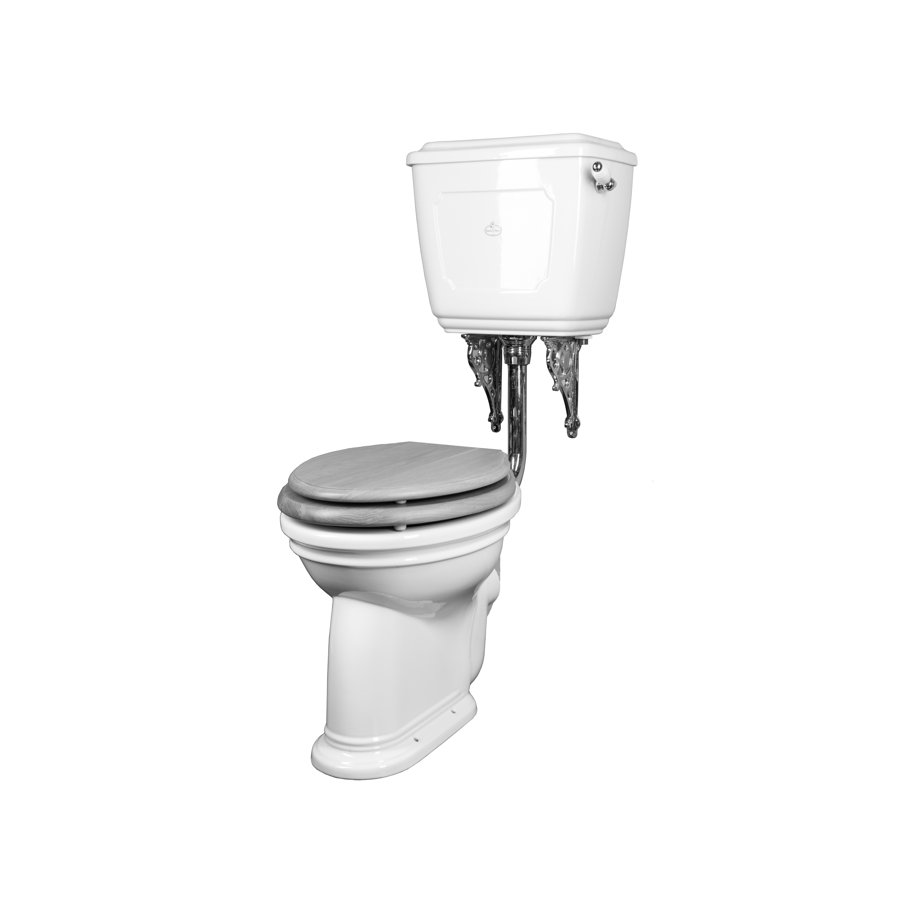 Mostra il prodotto Oxford low level toilet with handle Horizontal outlet del produttore Kenny & Mason