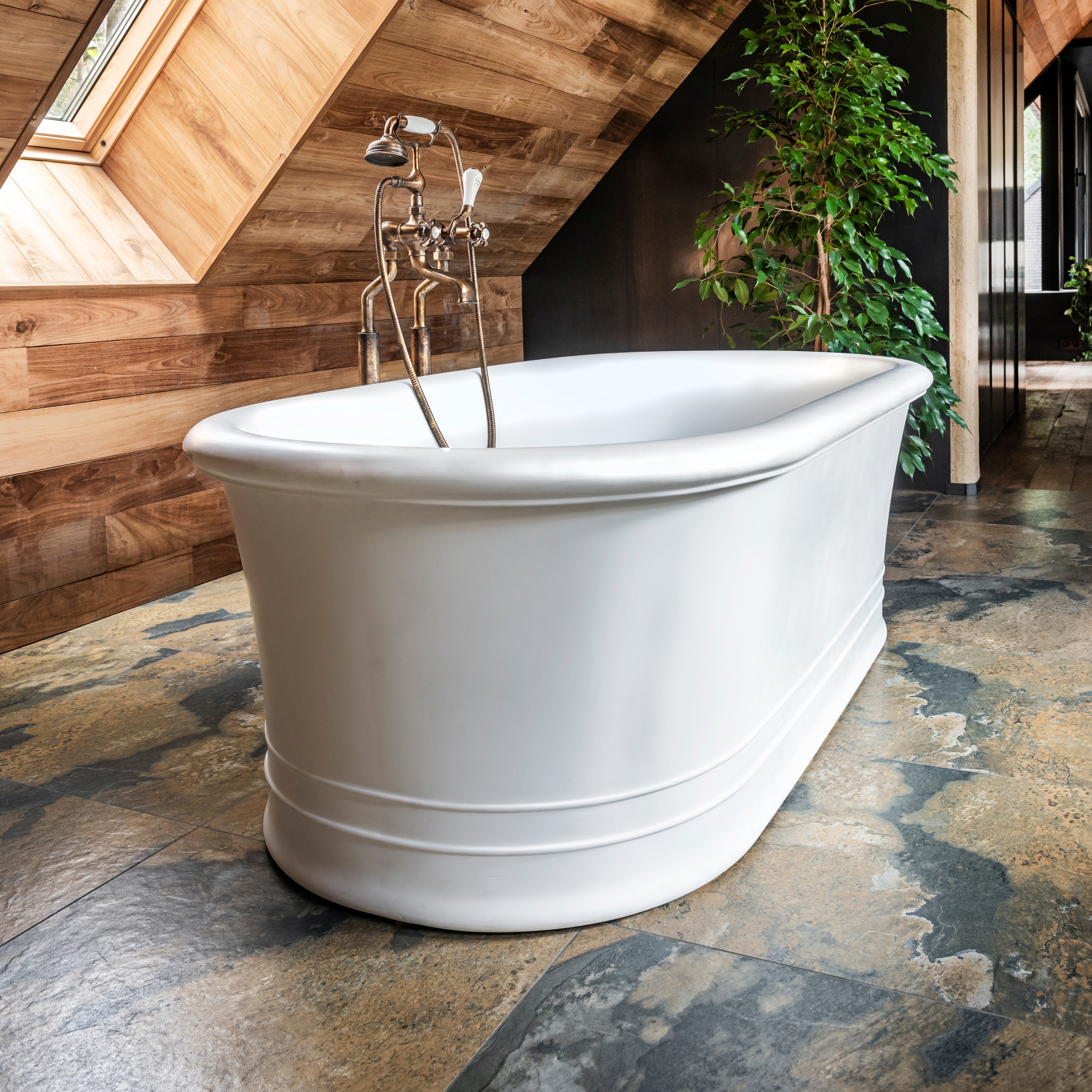 Afficher le produit The Countess bath du fabricant Kenny & Mason