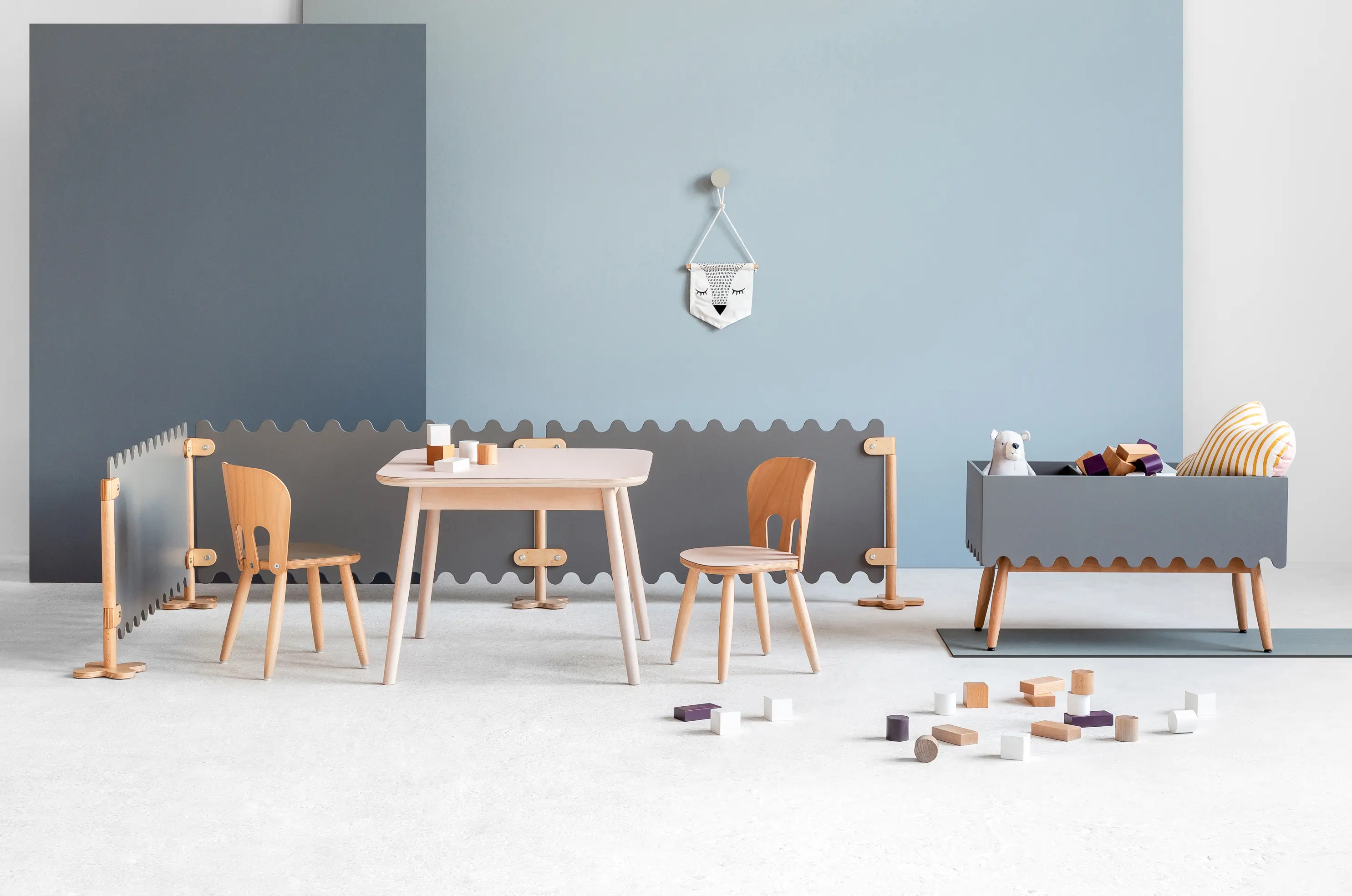 Fameg - STK-1710 table