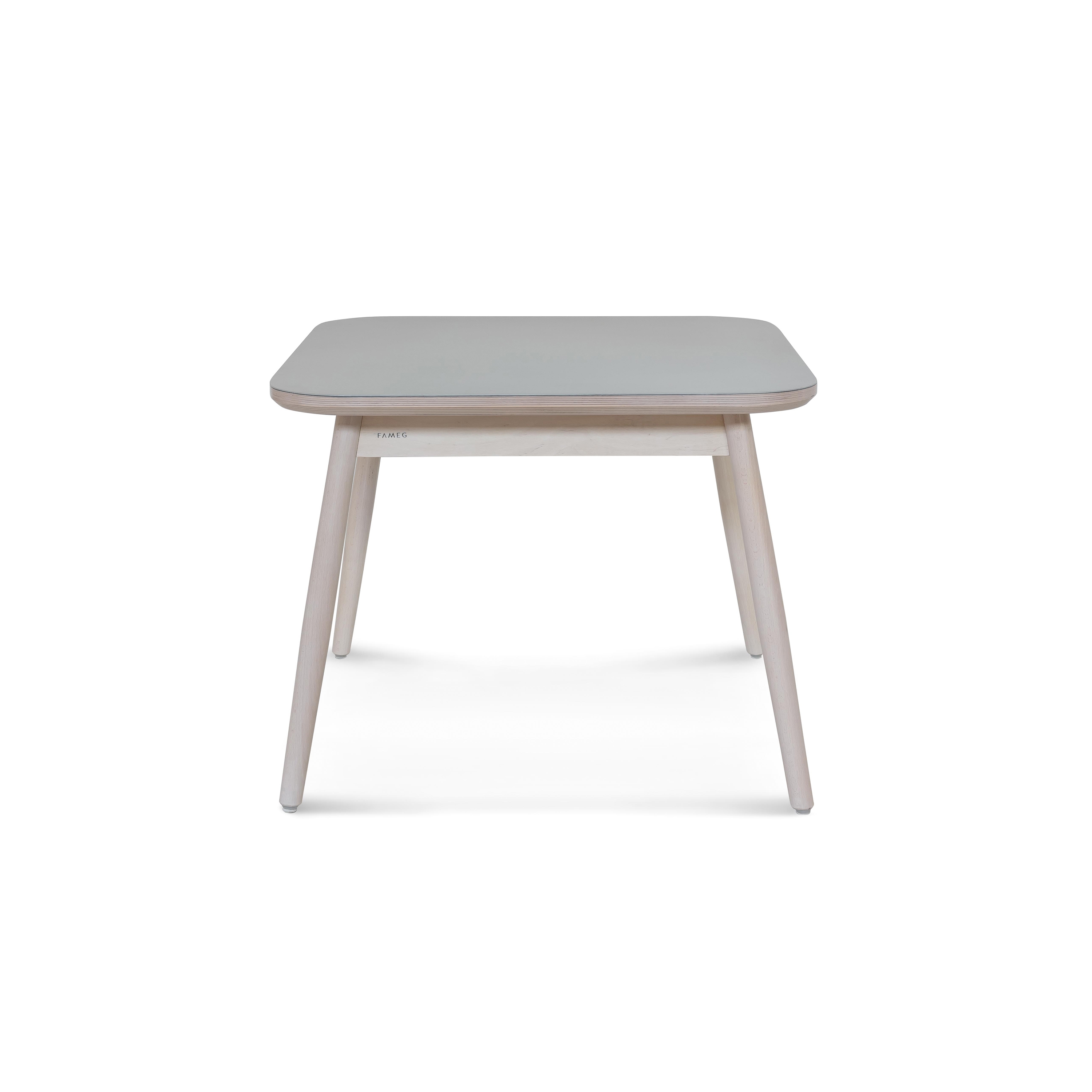 Produkt STK-1710 table des Herstellers Fameg anzeigen
