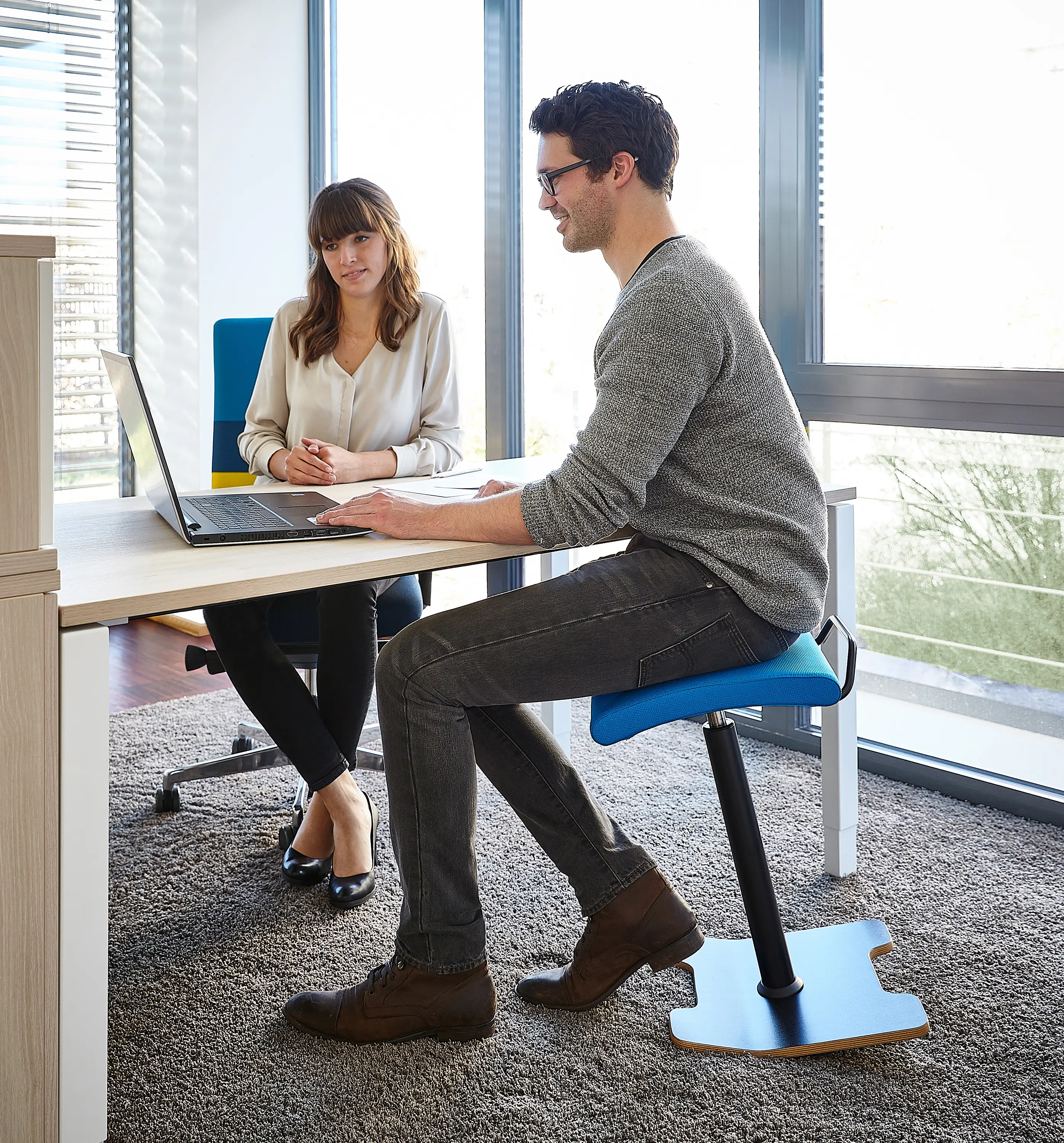 lento - sella activa | Standing seat