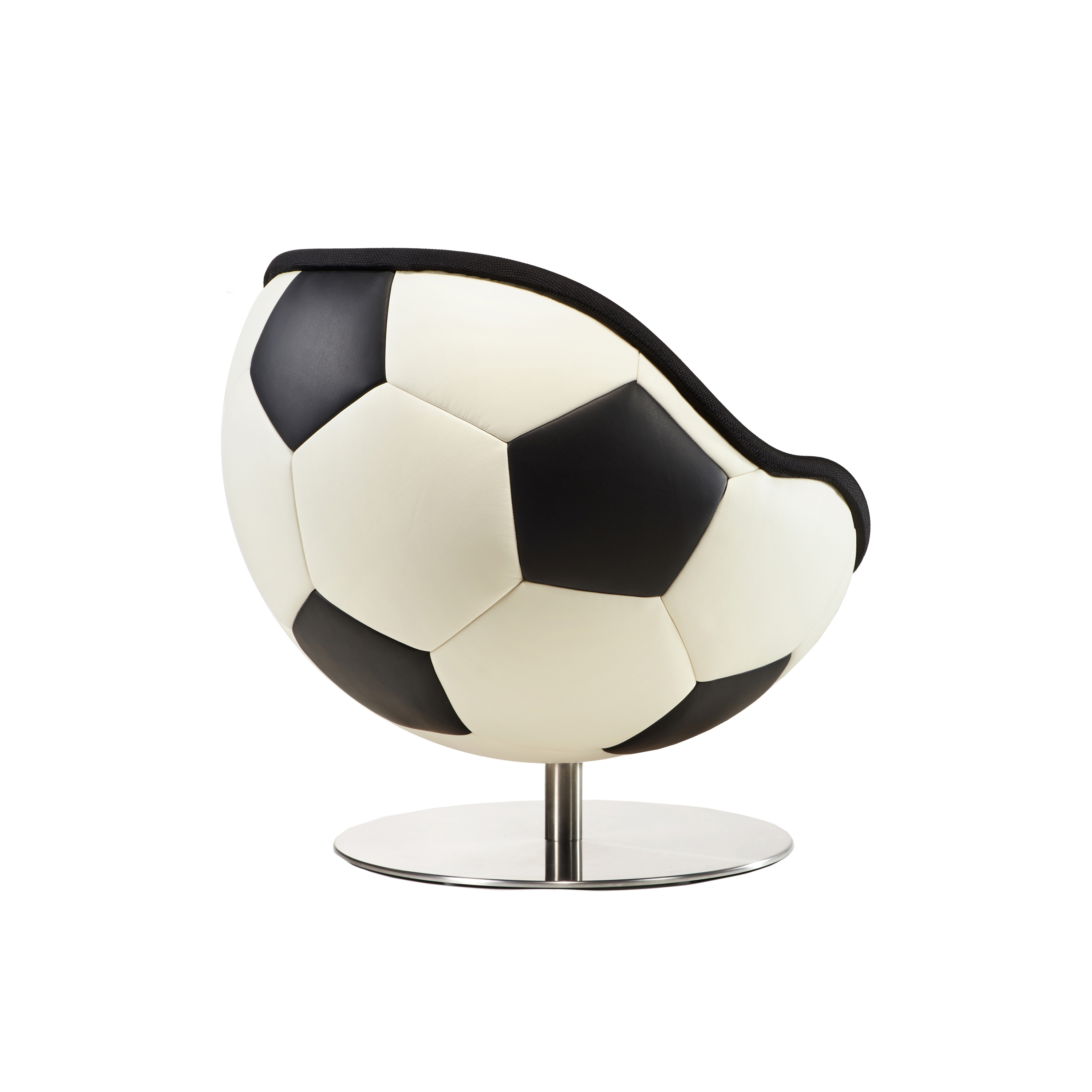 Afficher le produit lillus hattrick | soccer lounge chair / dinner chair du fabricant lento