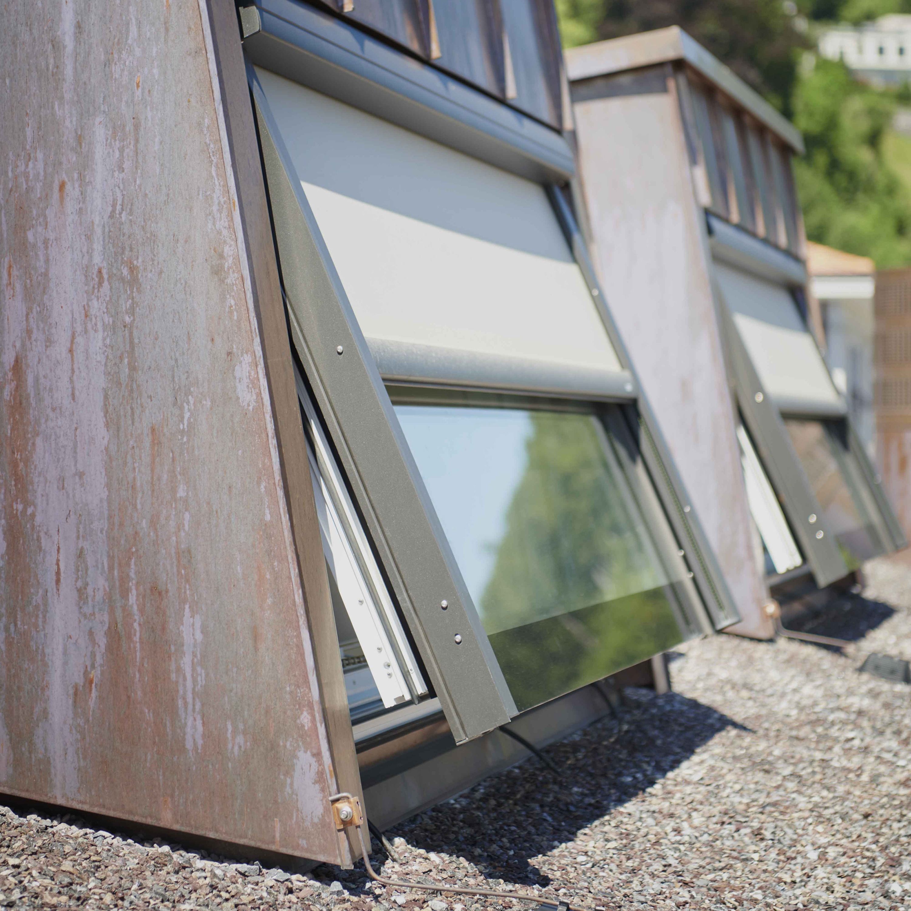 Display product Roof Window | s: 211E from manufacturer s: stebler