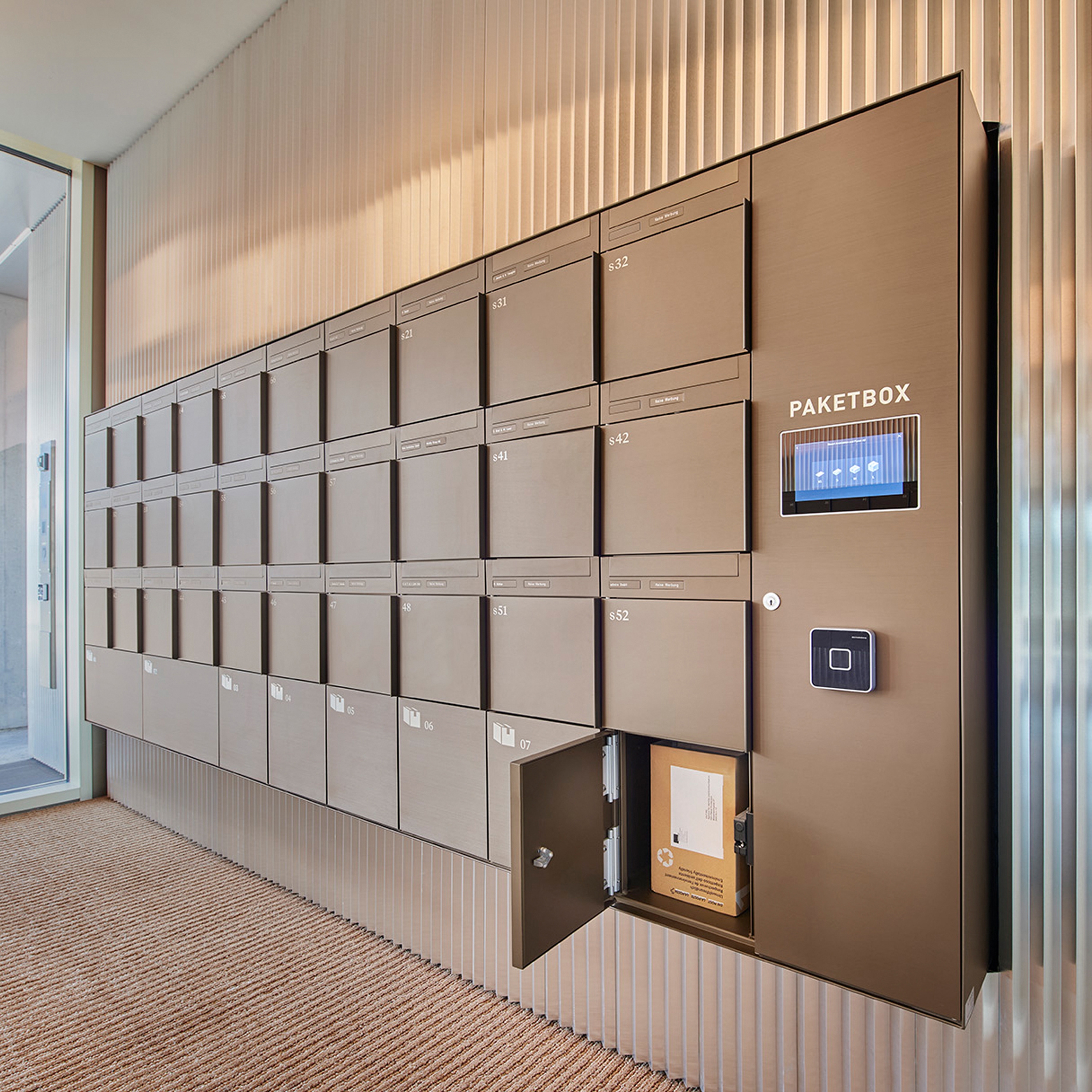 Display product Intelligent Parcel Lockers | s: yourbox from manufacturer s: stebler