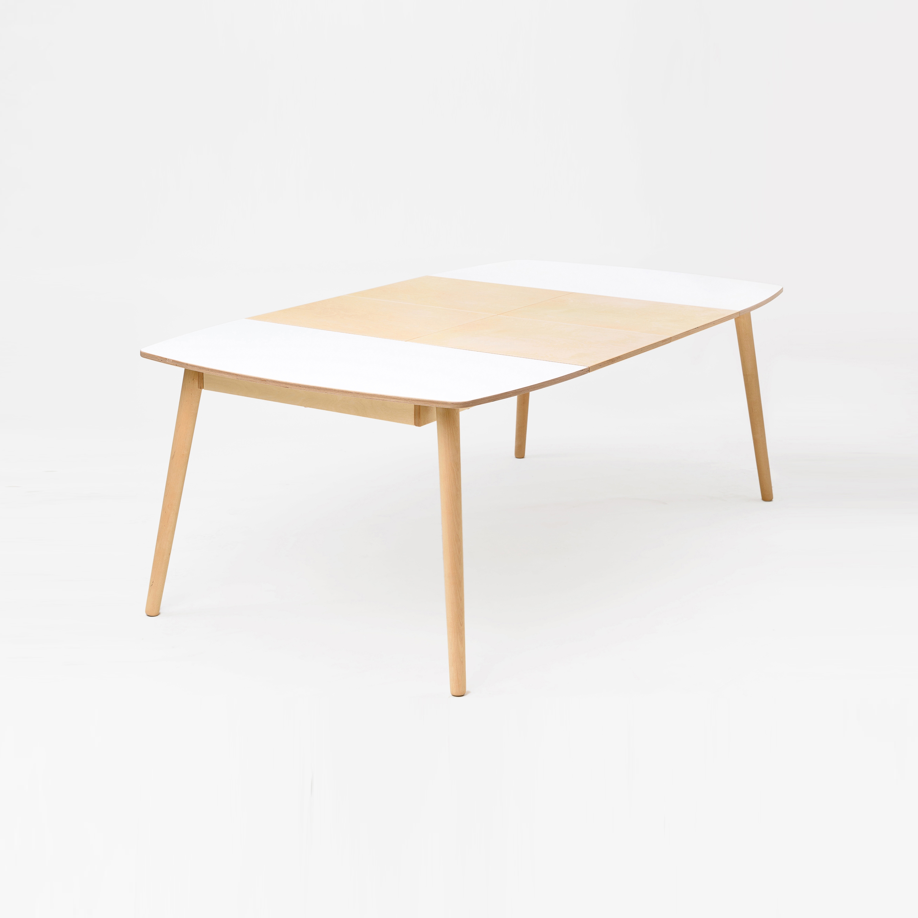 Produkt Ausziehbarer Esstisch NAM-NAM 96x144 / 244 des Herstellers Radis Furniture anzeigen