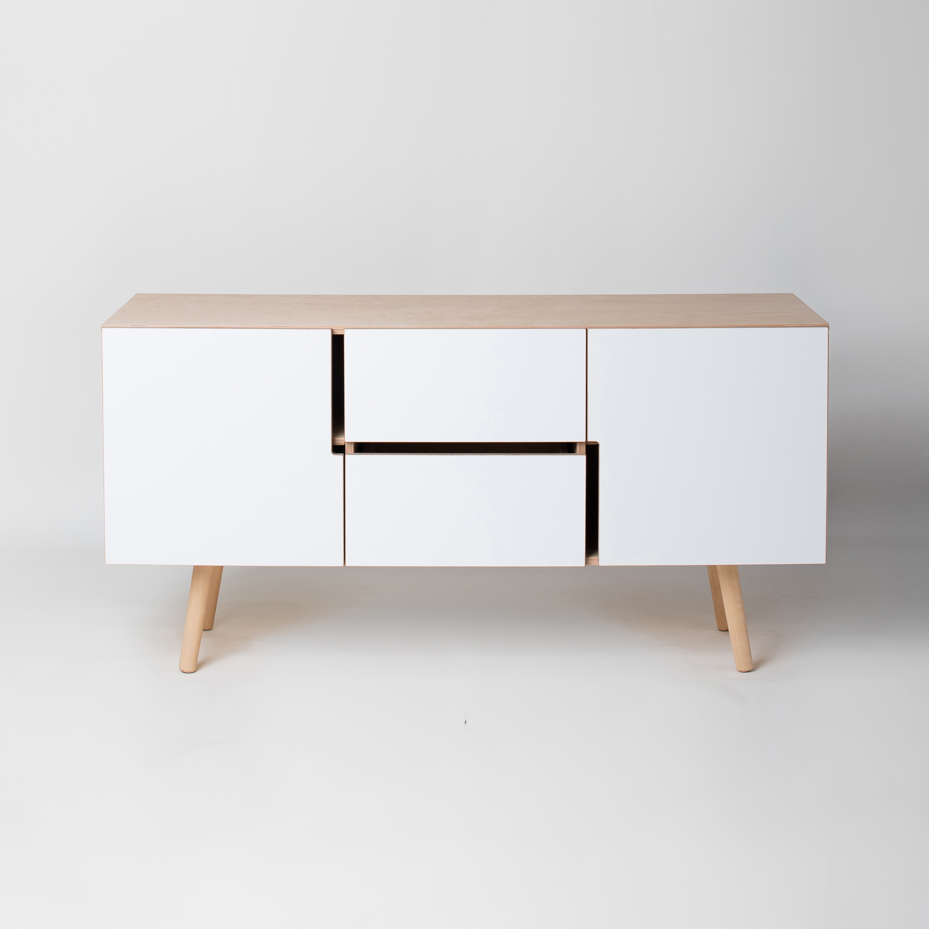 Produkt Anrichte
MAN des Herstellers Radis Furniture anzeigen