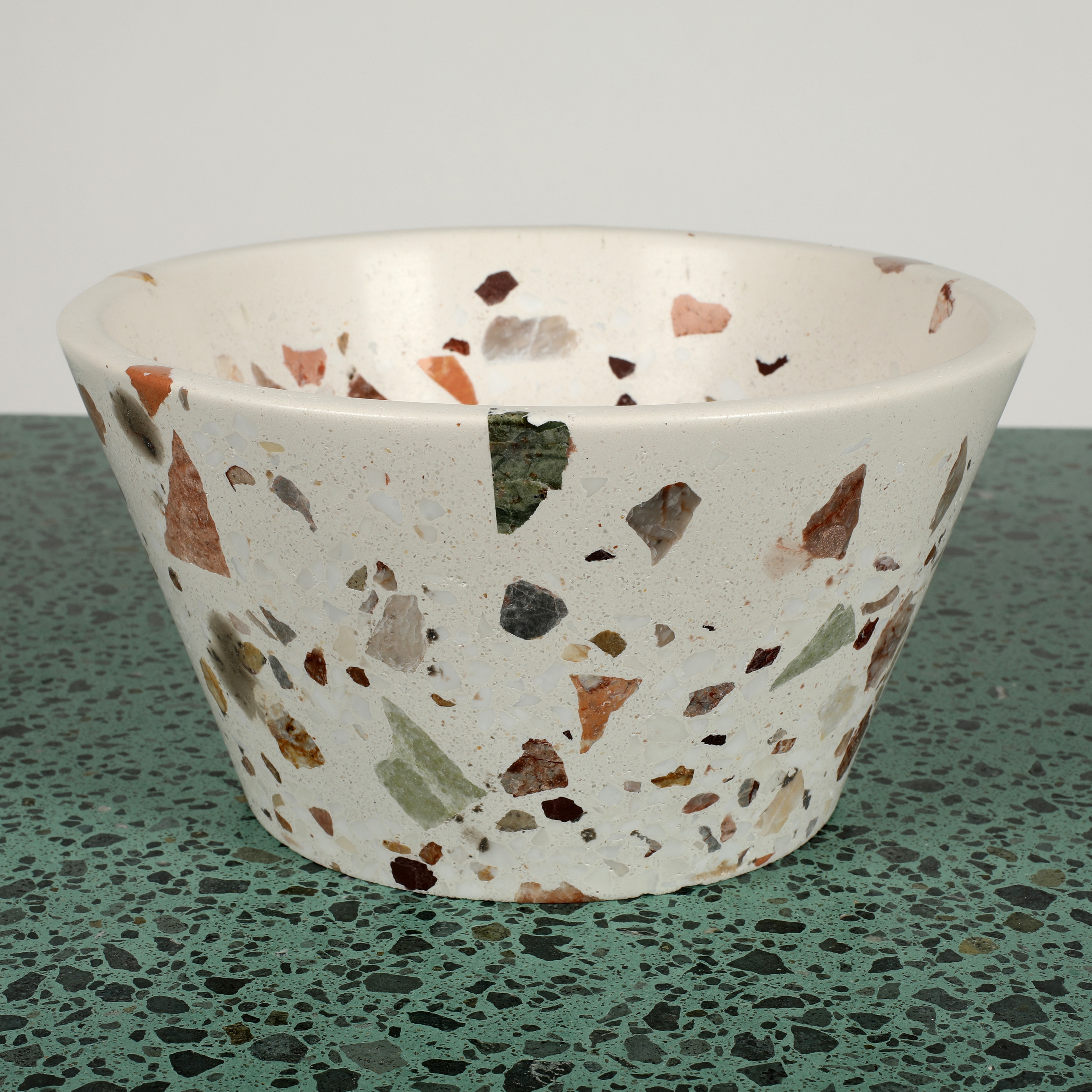 Mostrar el producto Terrazzo Objects  004 del fabricante Karoistanbul