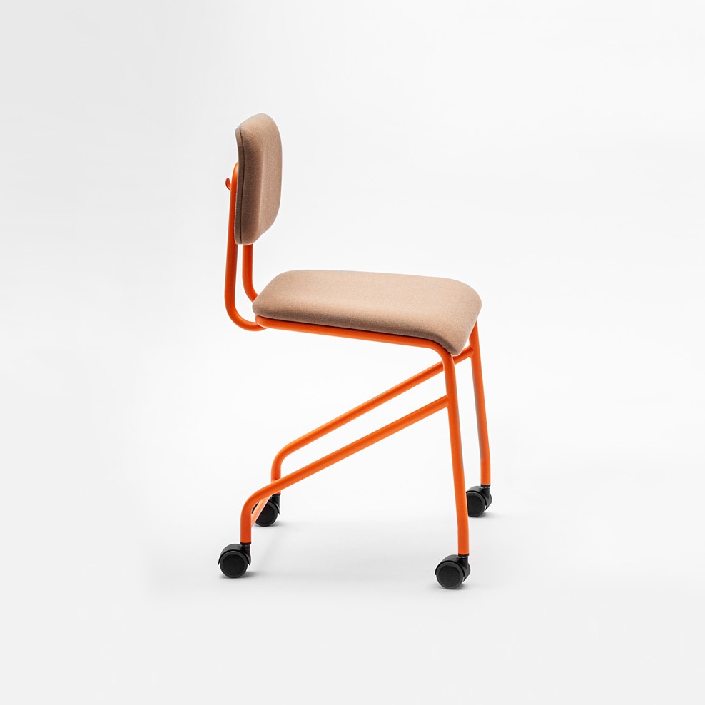 Vertoon produk CO low mobile stool with backrest van vervaardiger VANK