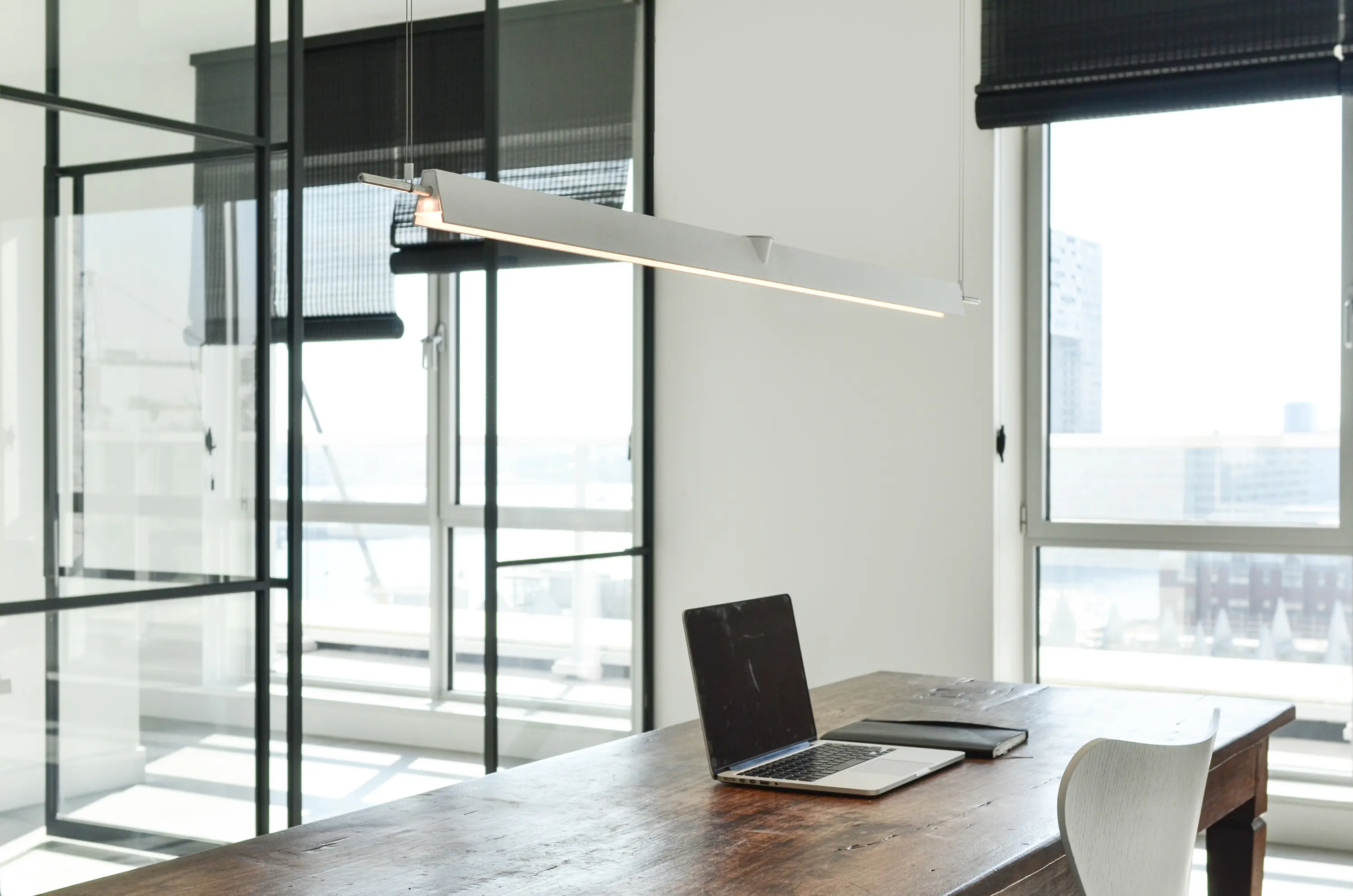 Hollands Licht - 24, dark anthracite