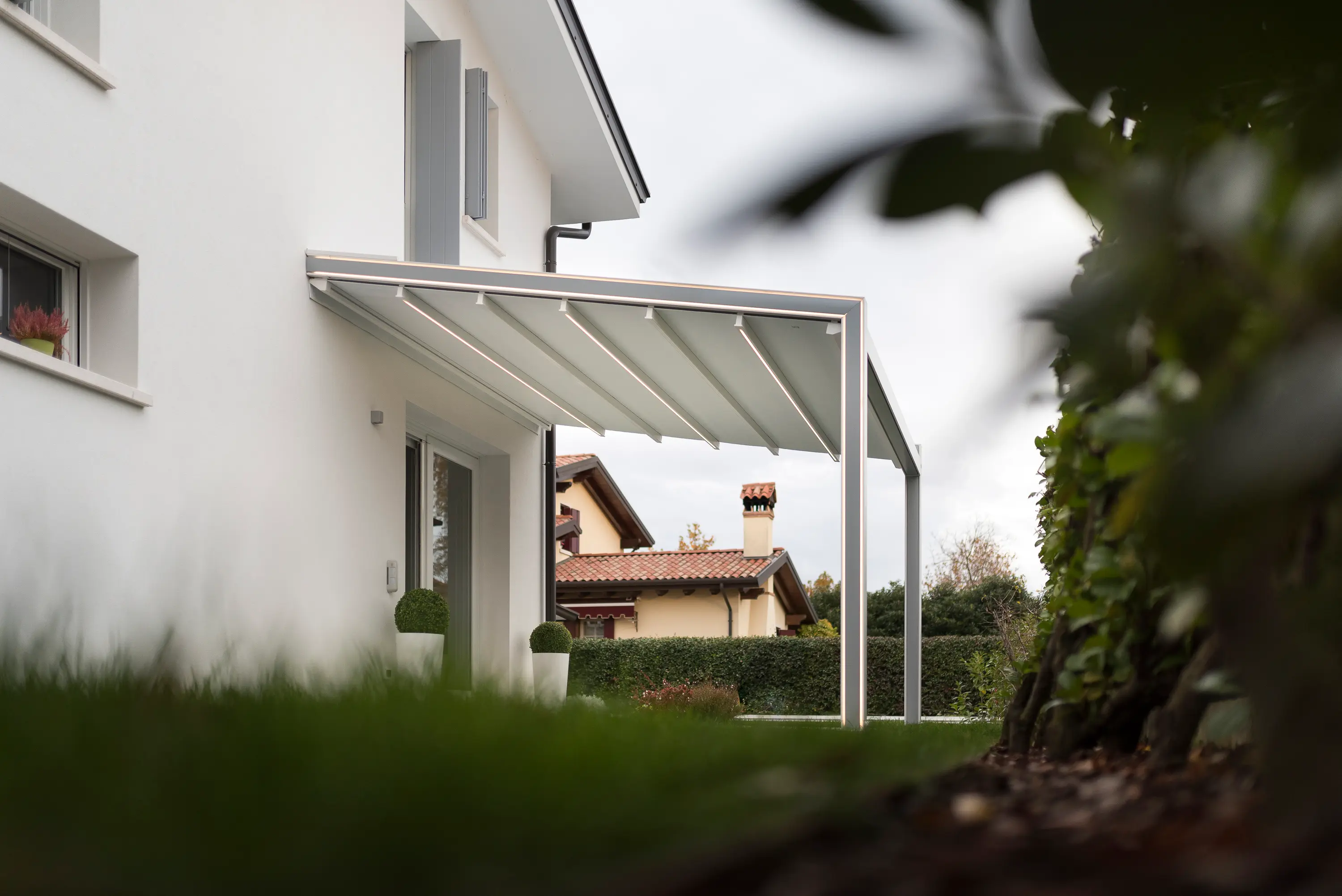KE Outdoor Design - GENNIUS | VEGA