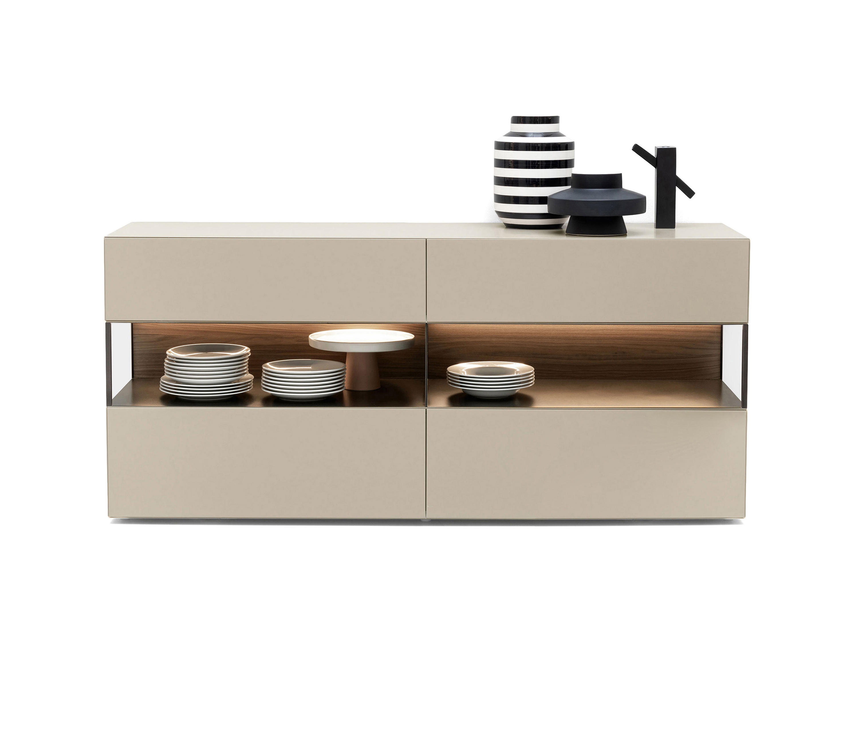 Mostra il prodotto Avenue Cabinets del produttore MD House