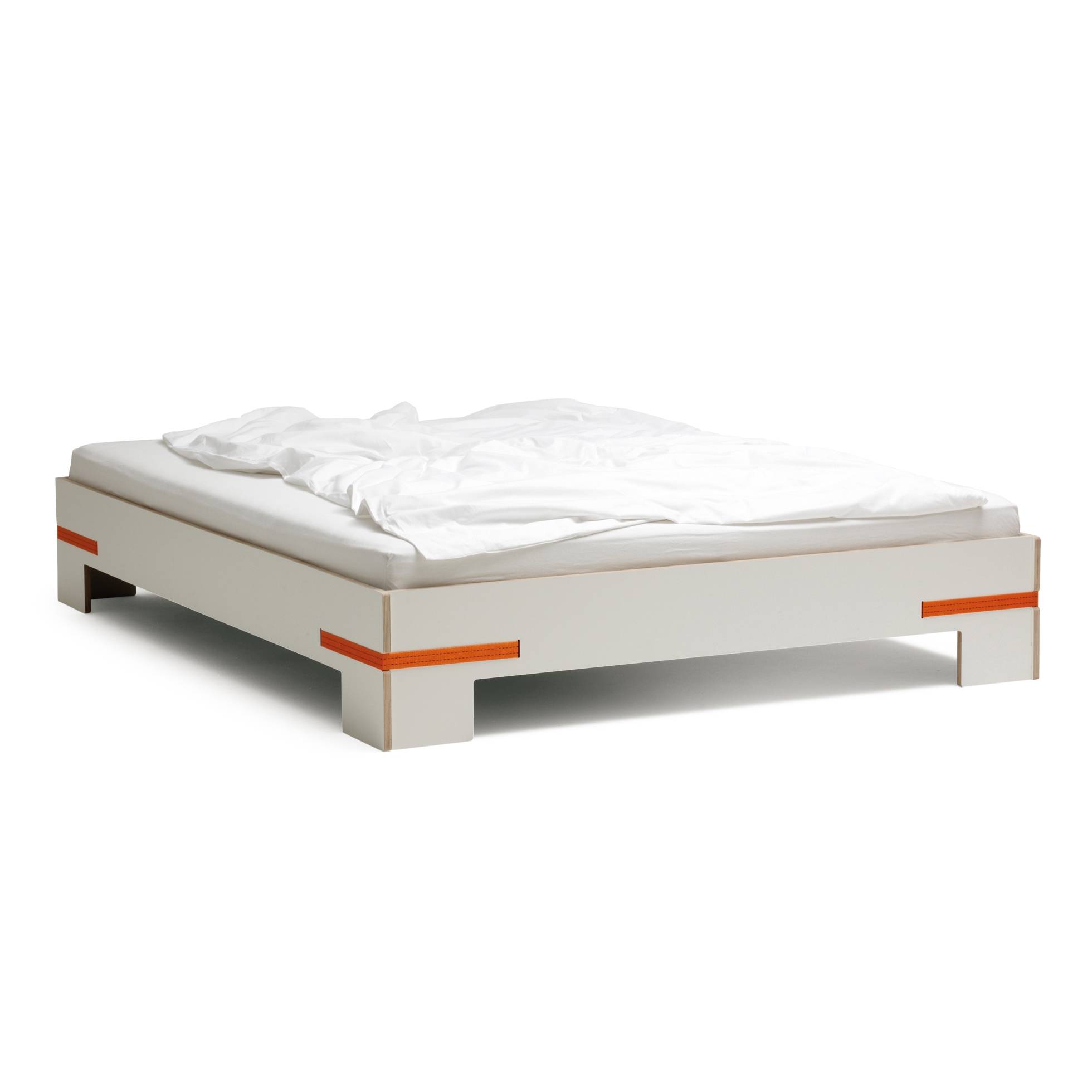 Display product Gurtbett | Bed white, orange straps from manufacturer Magazin®