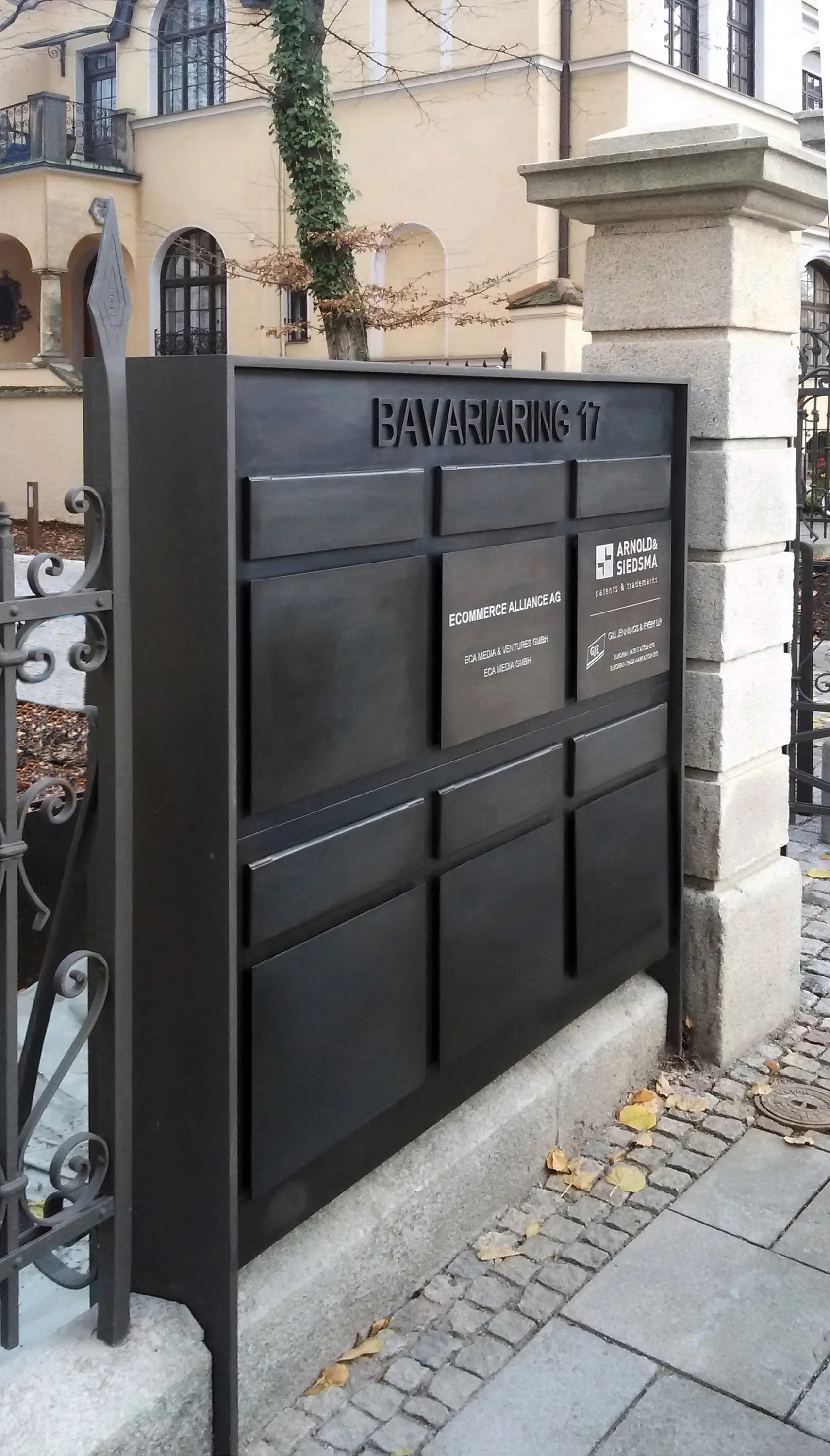 Bergmeister Kunstschmiede - Mailbox | B17