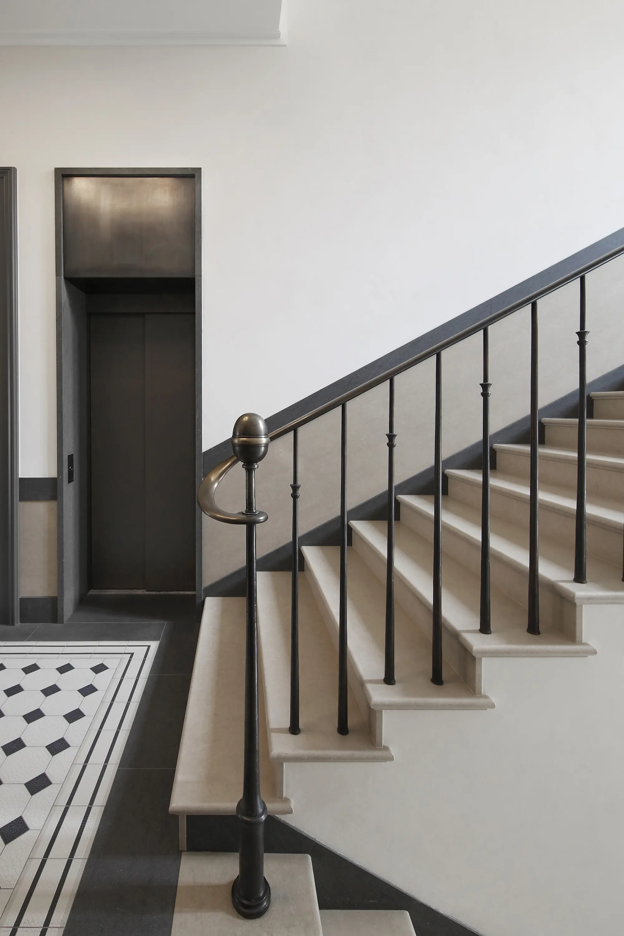 Bergmeister Kunstschmiede - Stair Railing | GP37