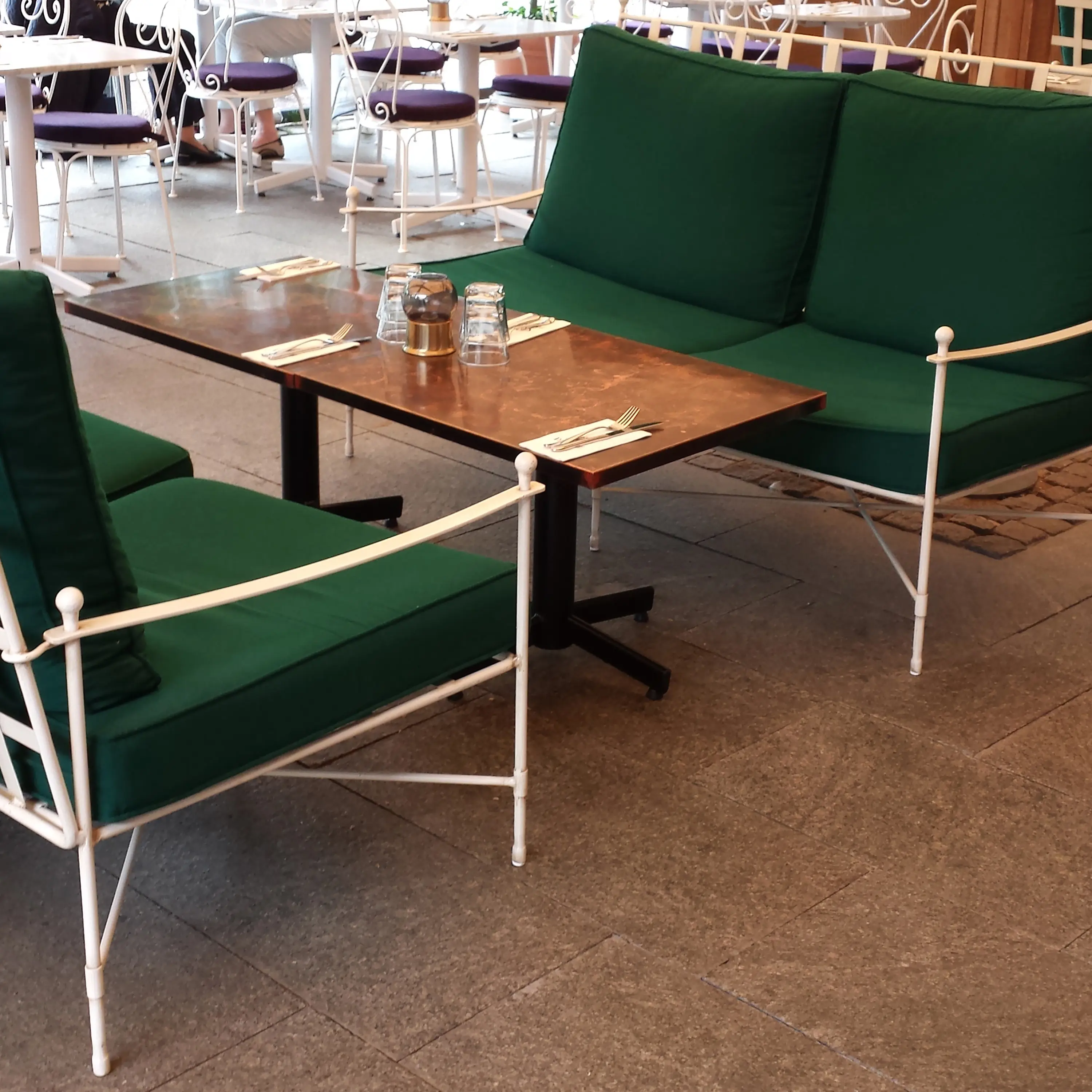 StableTable - StableTable Classic Lounge in setting