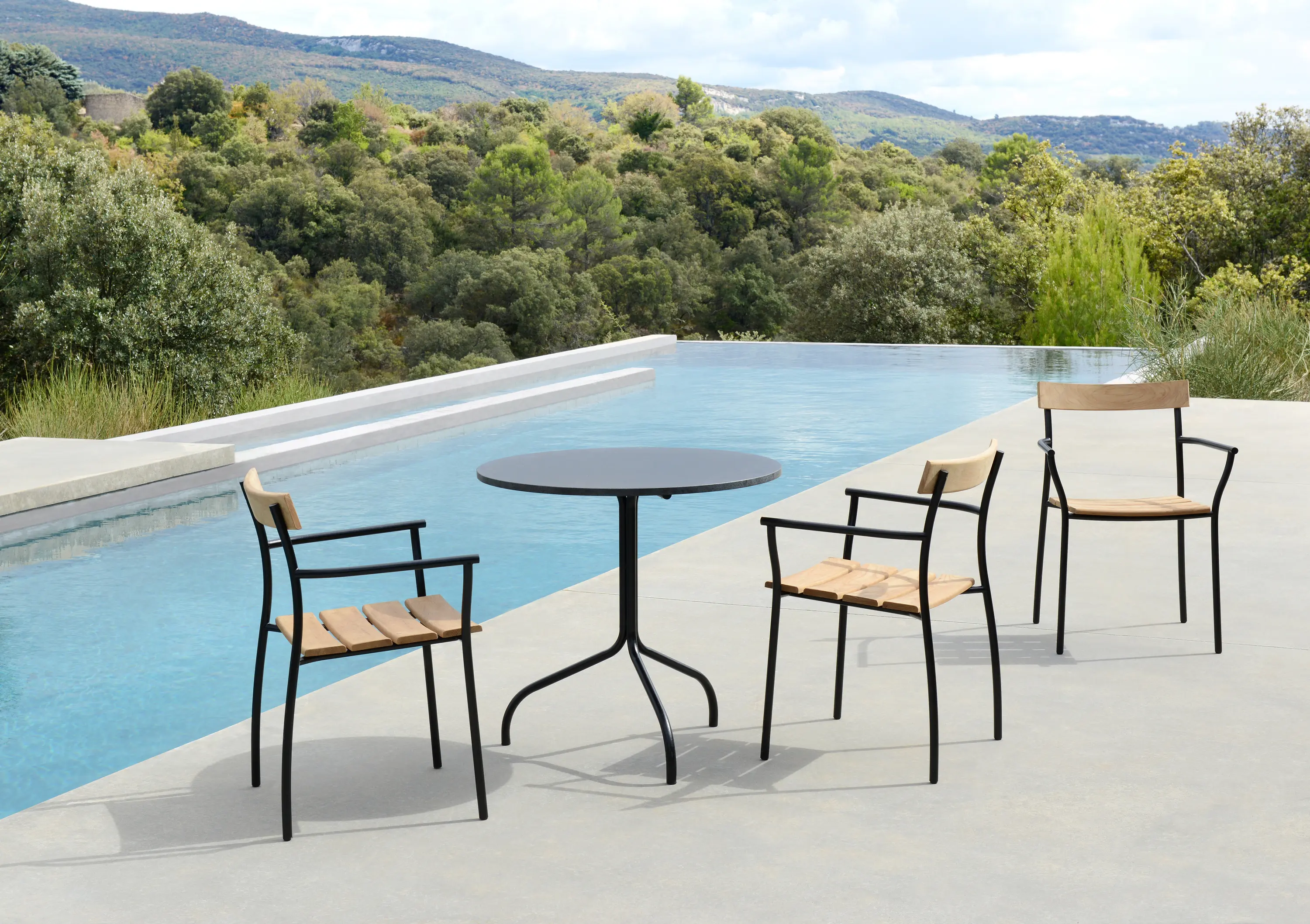 Tectona - Cicala | Round table