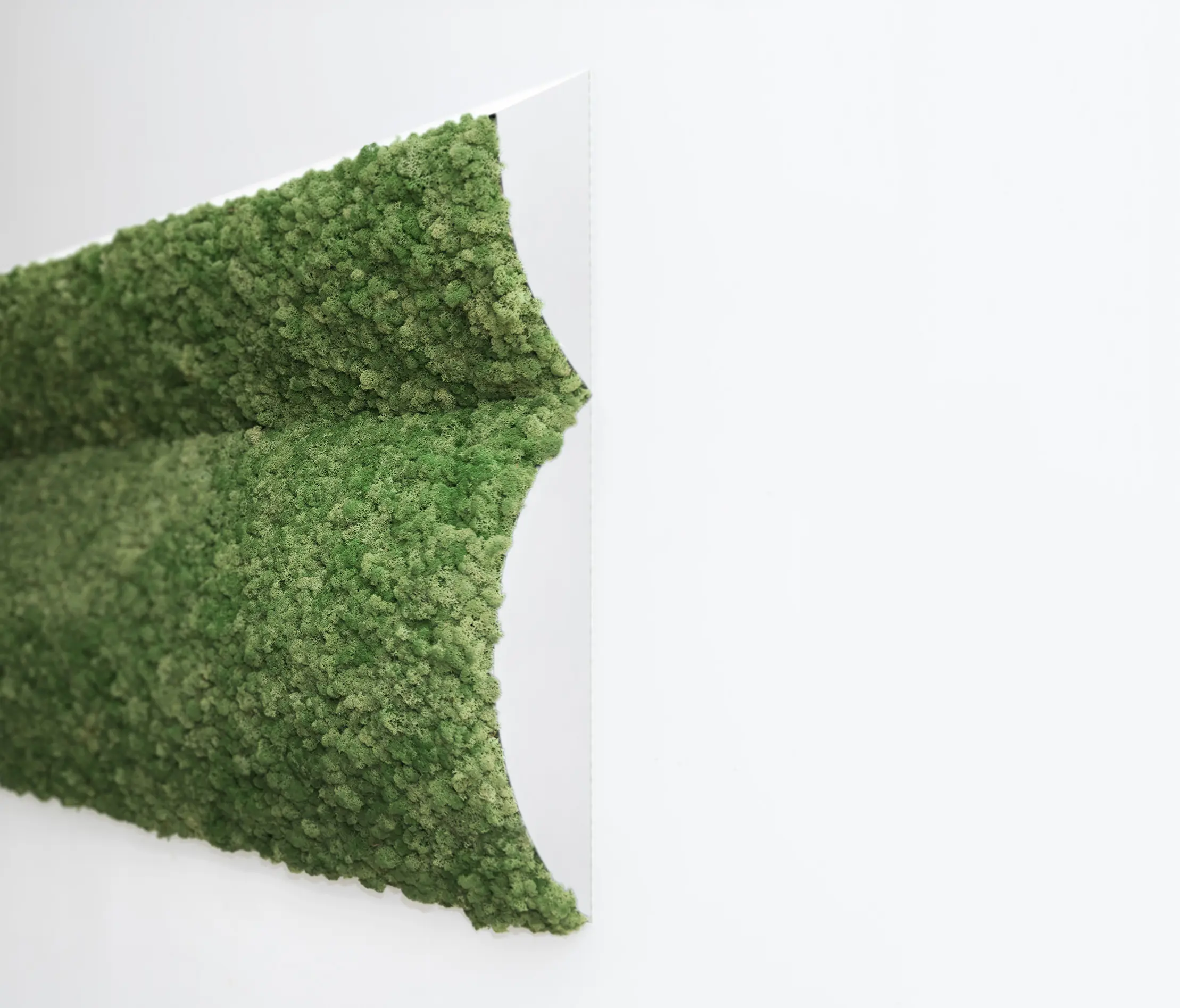 Greenmood - Angled Pillars