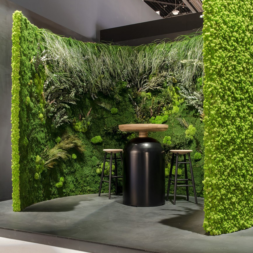 Display product Green Walls Dense Forest from manufacturer Greenmood