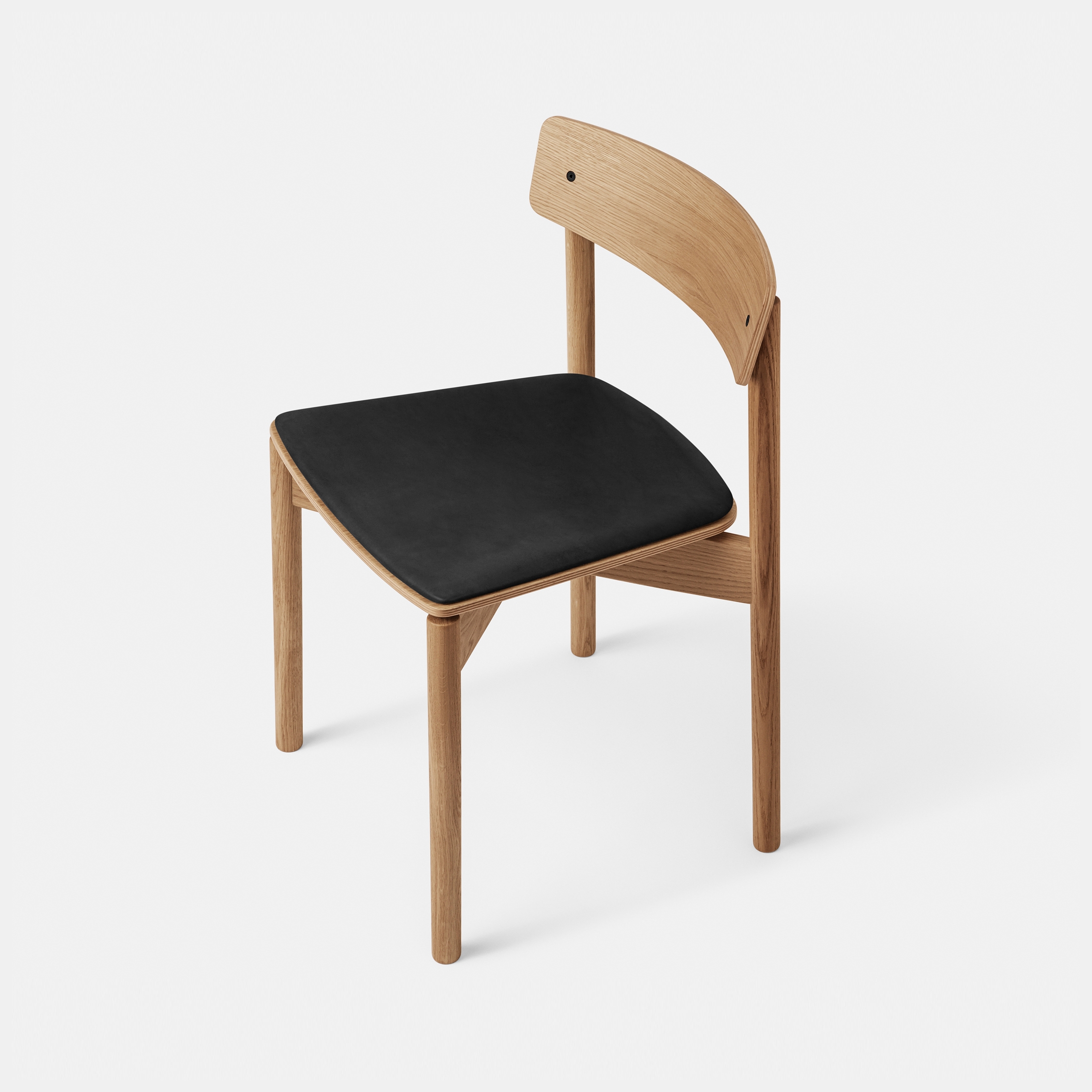 T01 | Cross Chair Oak Matt lacquer Black Leather Dunes