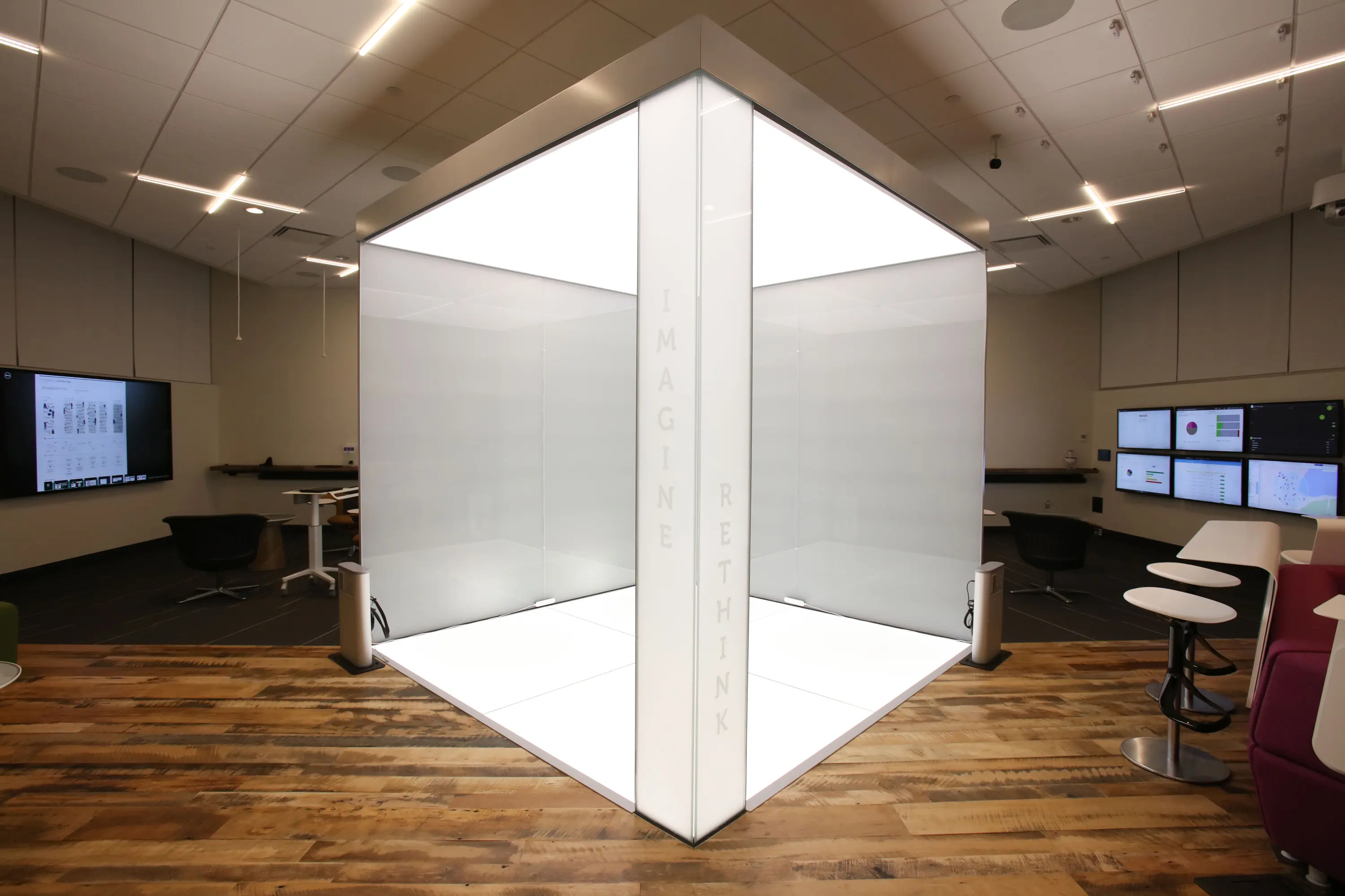 ASB GlassFloor - ASB LumiFlex | Dell Cube