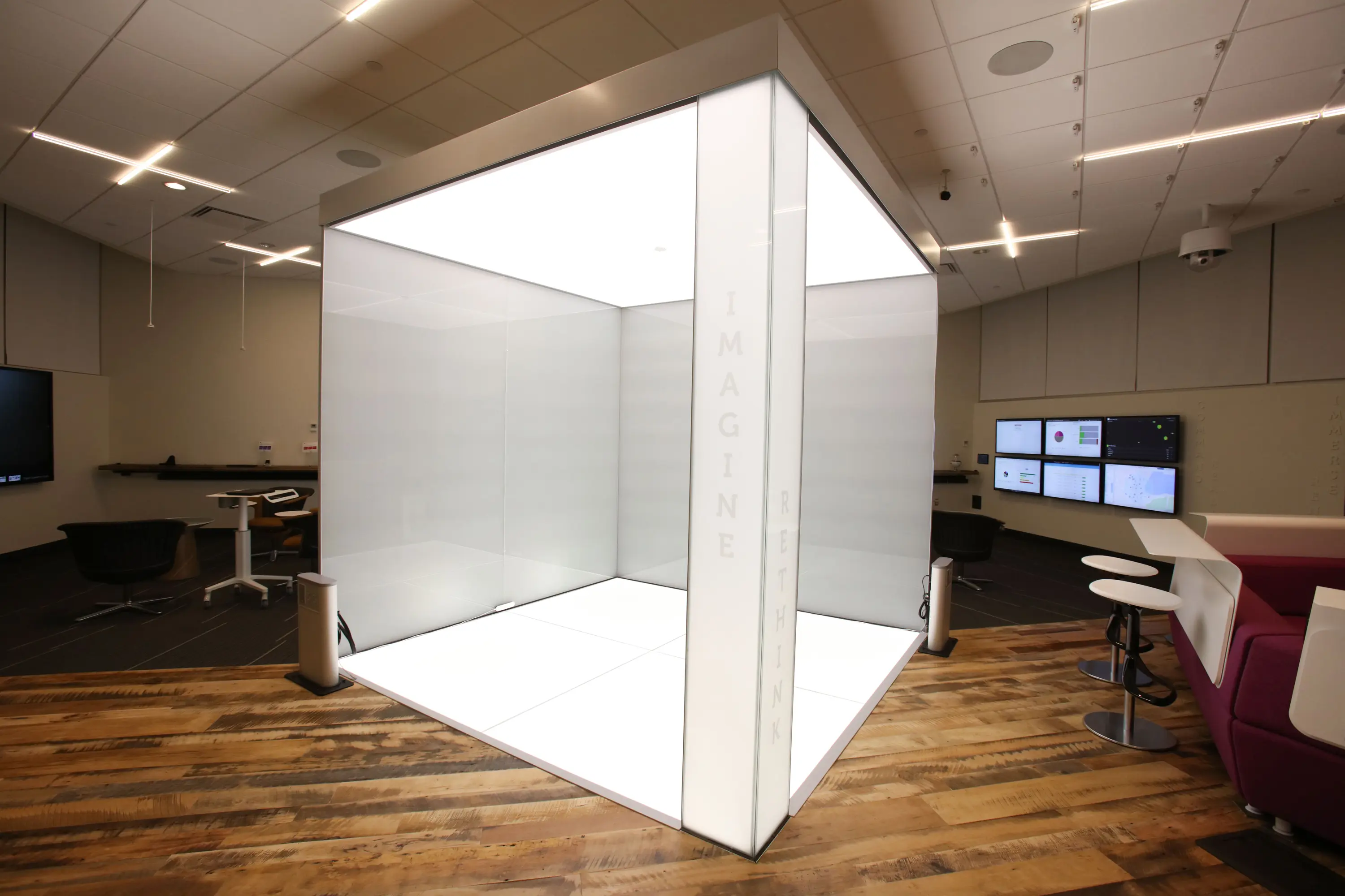 ASB GlassFloor - ASB LumiFlex | Dell Cube
