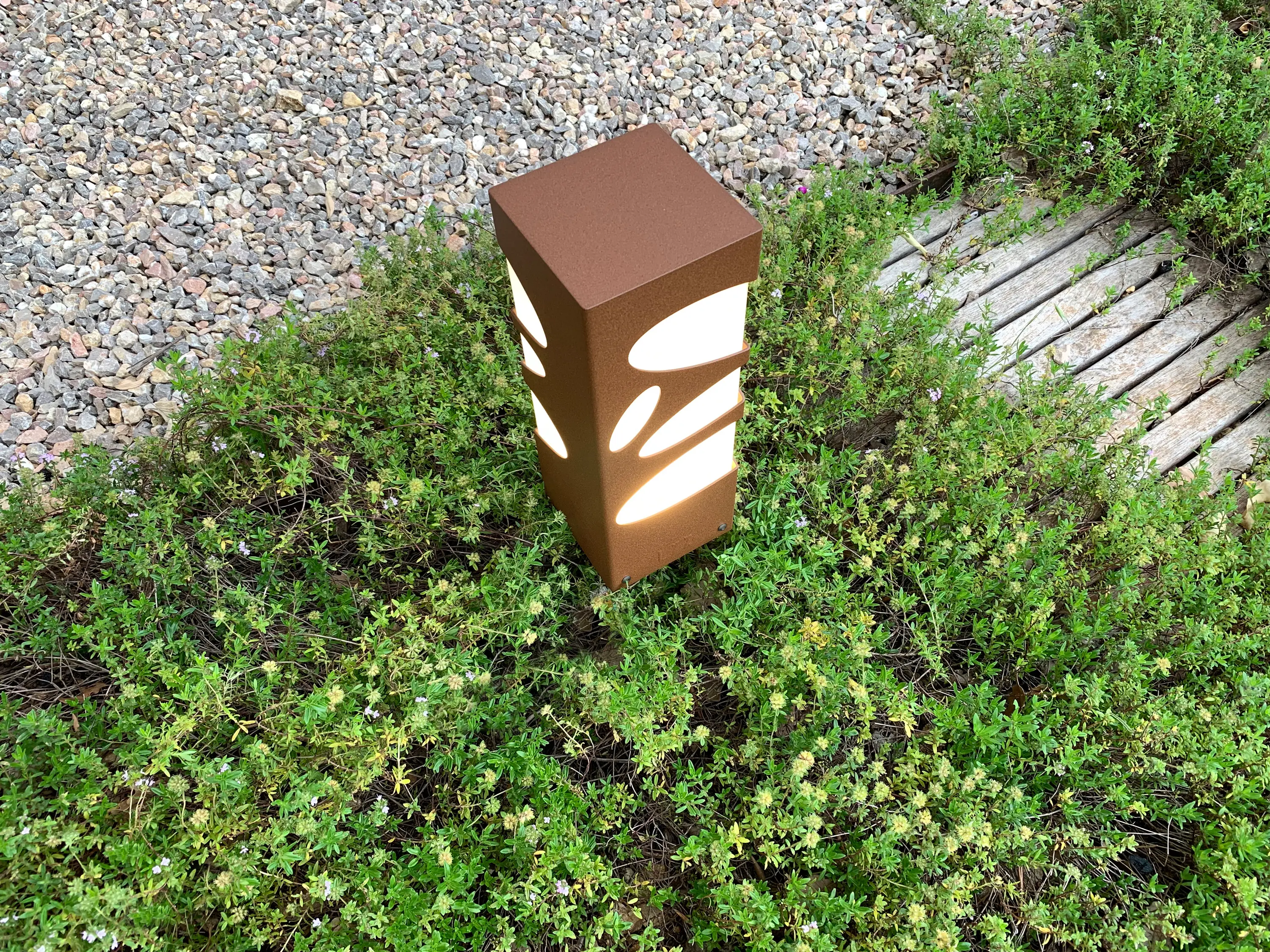 LYX Luminaires - Bornes LED | BN 011