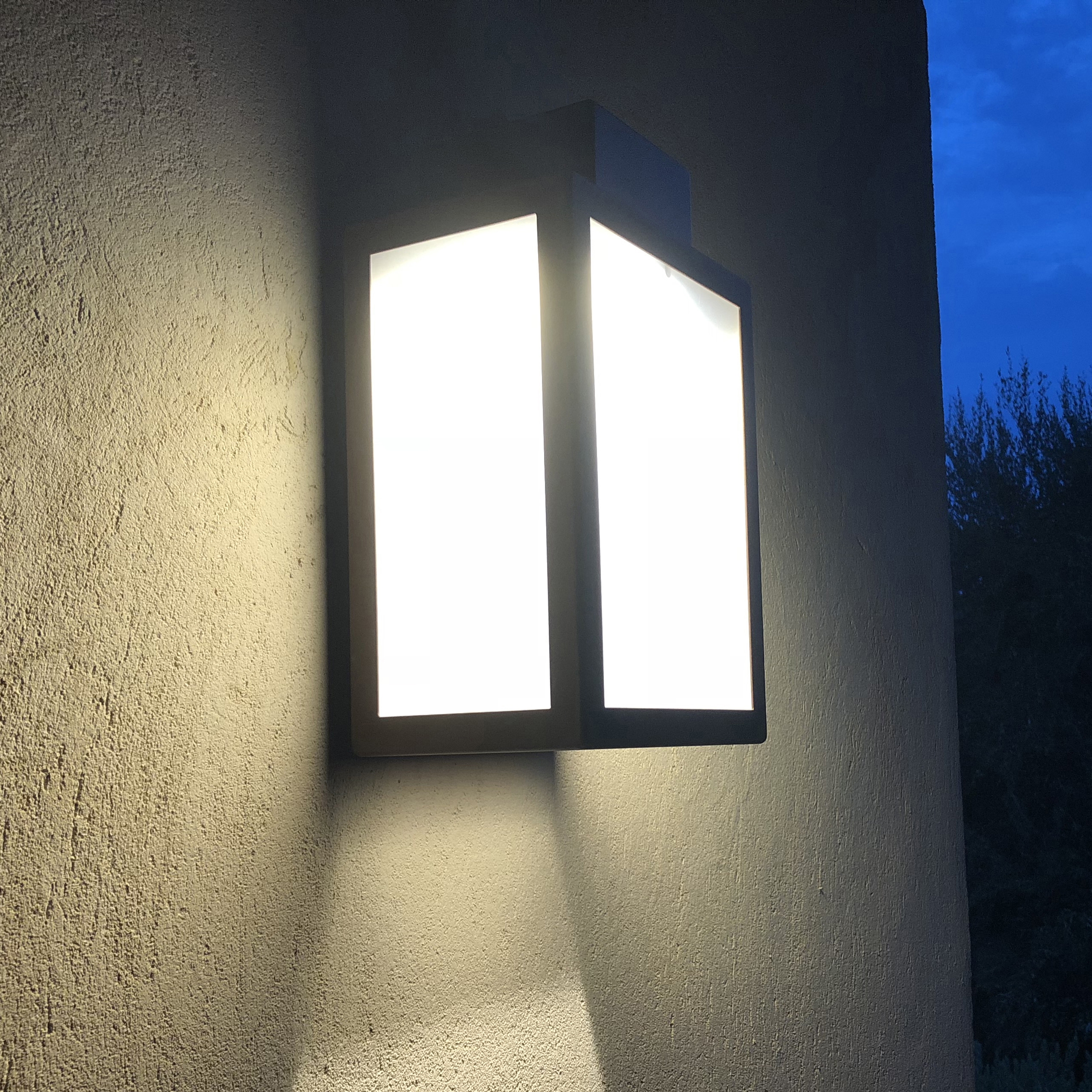 Display product LED wall lamp | AP 030 from manufacturer LYX Luminaires
