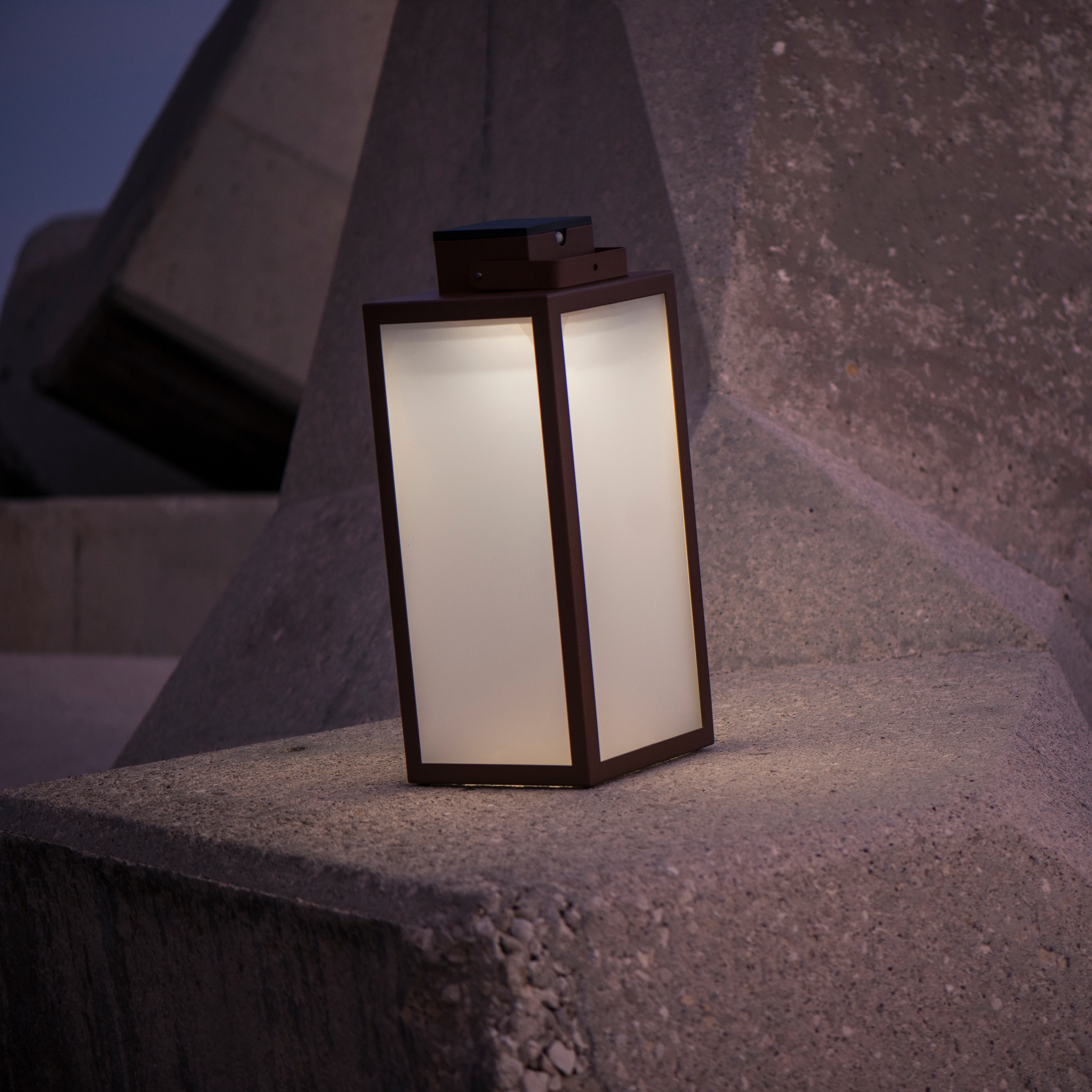 Mostrar el producto Linterna SOLAR | LAS 600 del fabricante LYX Luminaires
