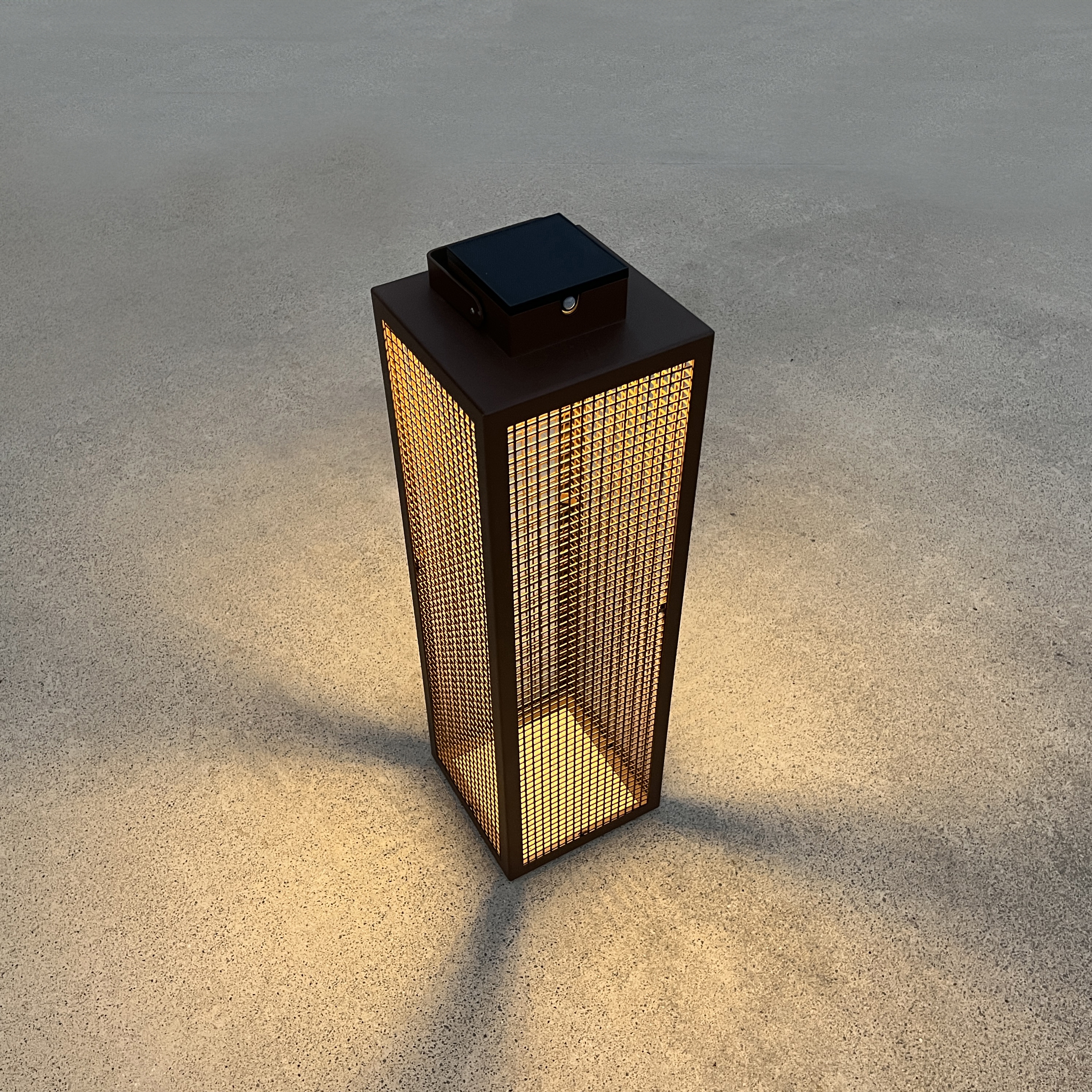 Display product SOLAR lantern | LAS 900 trame from manufacturer LYX Luminaires