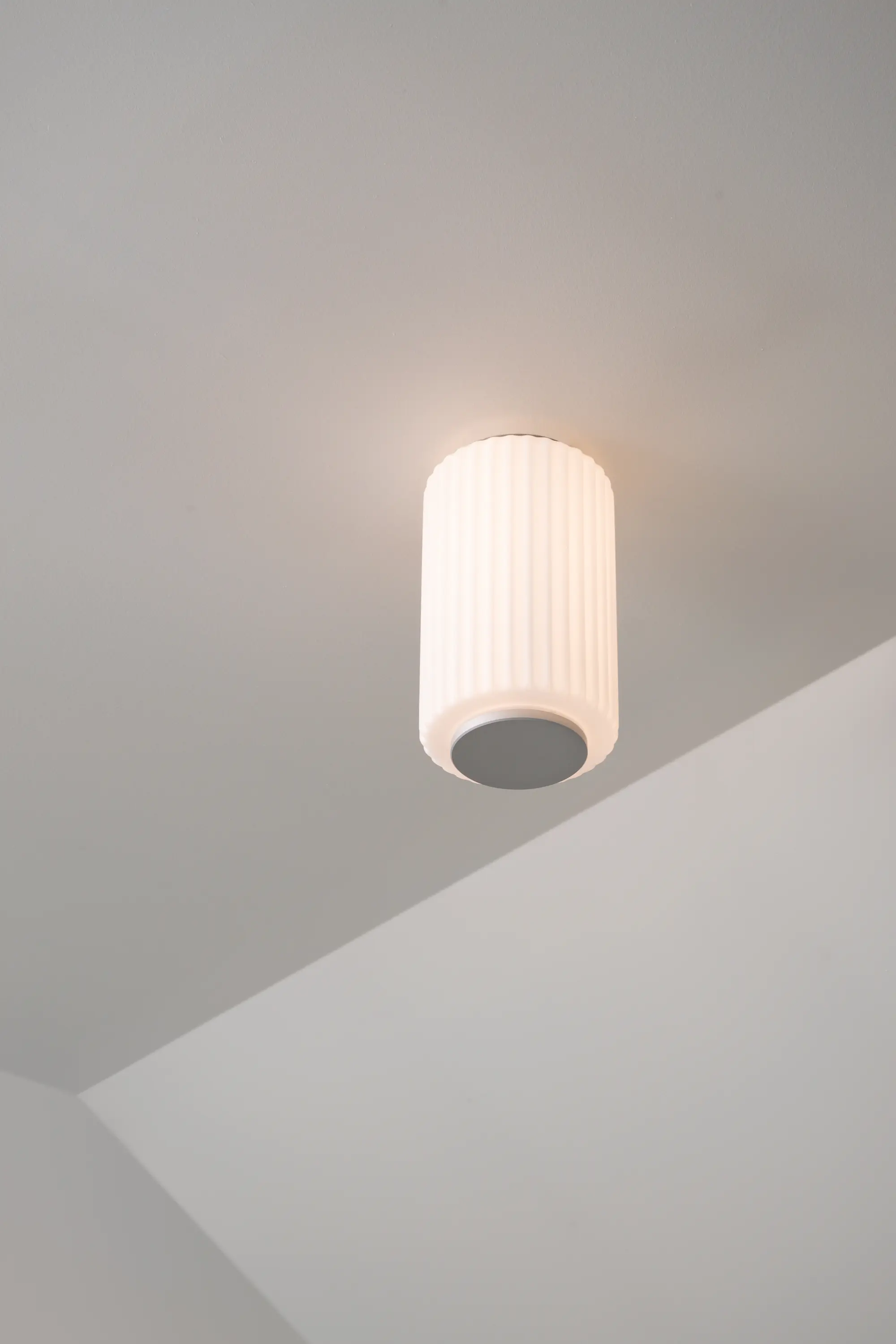 A-N-D - Column Ceiling
