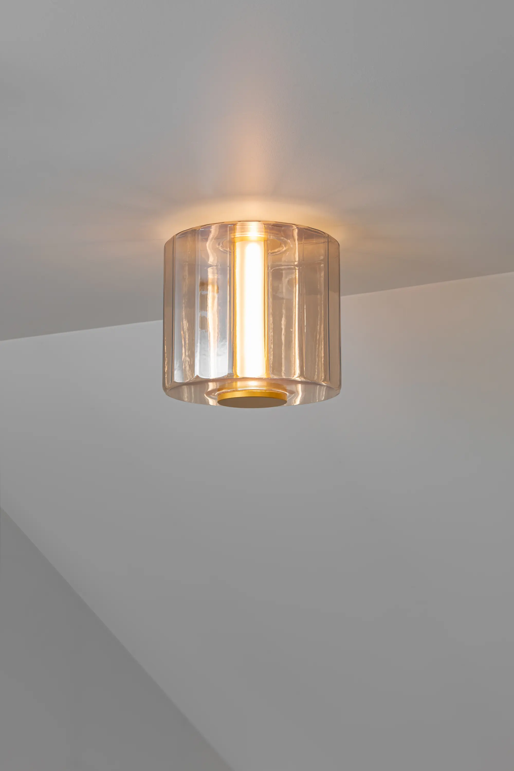 A-N-D - Column Ceiling