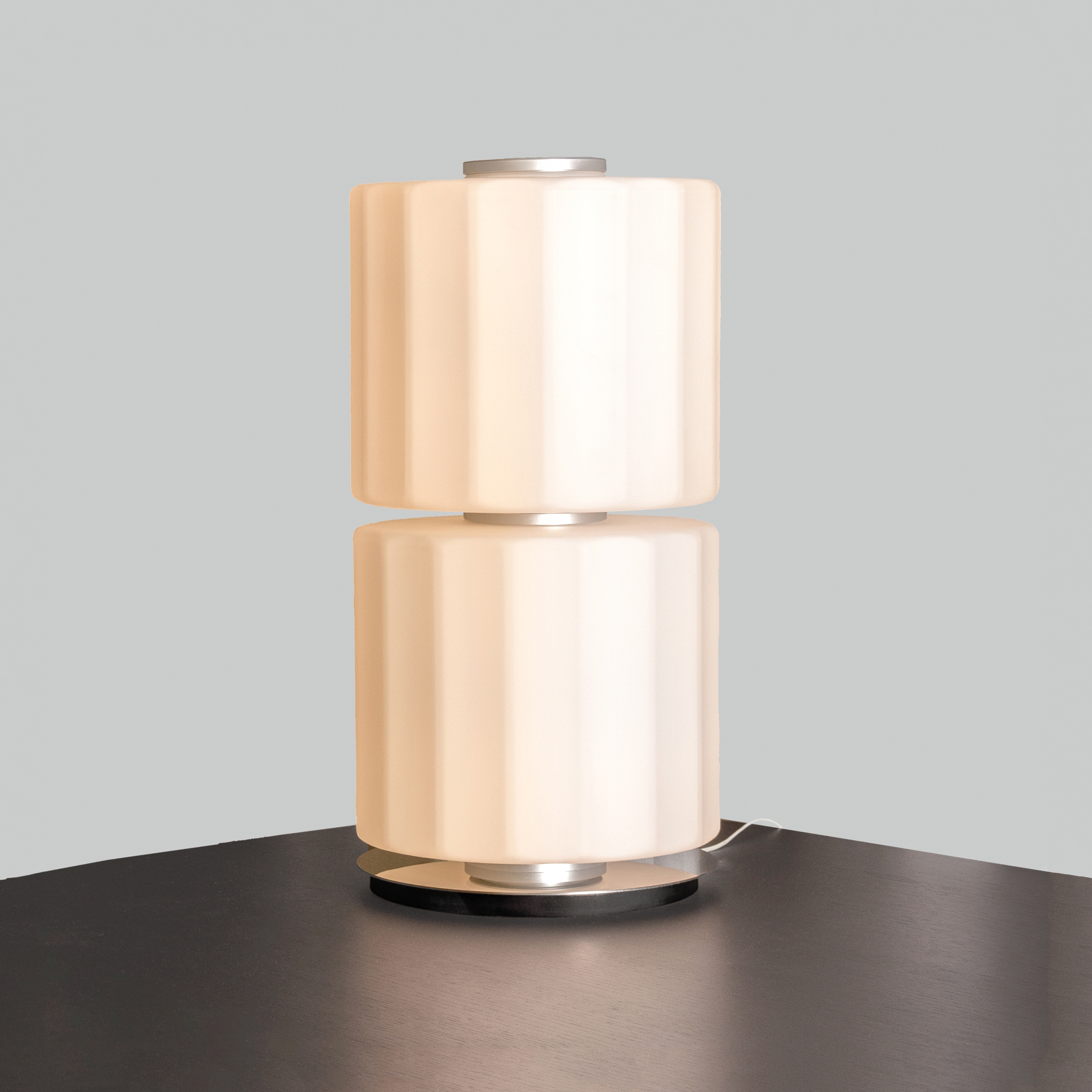Mostra il prodotto Column Table del produttore A-N-D