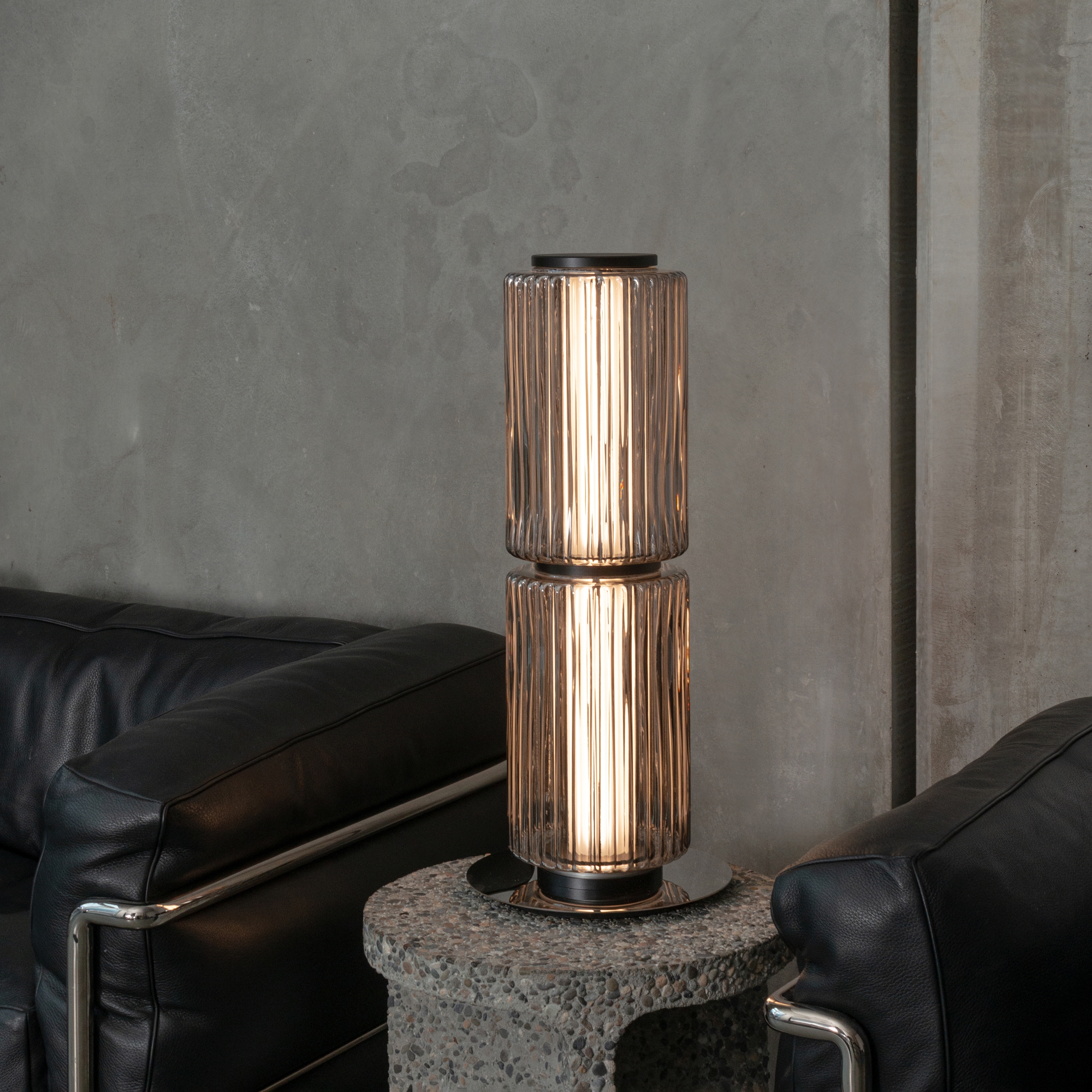 Produkt Column Table des Herstellers A-N-D anzeigen