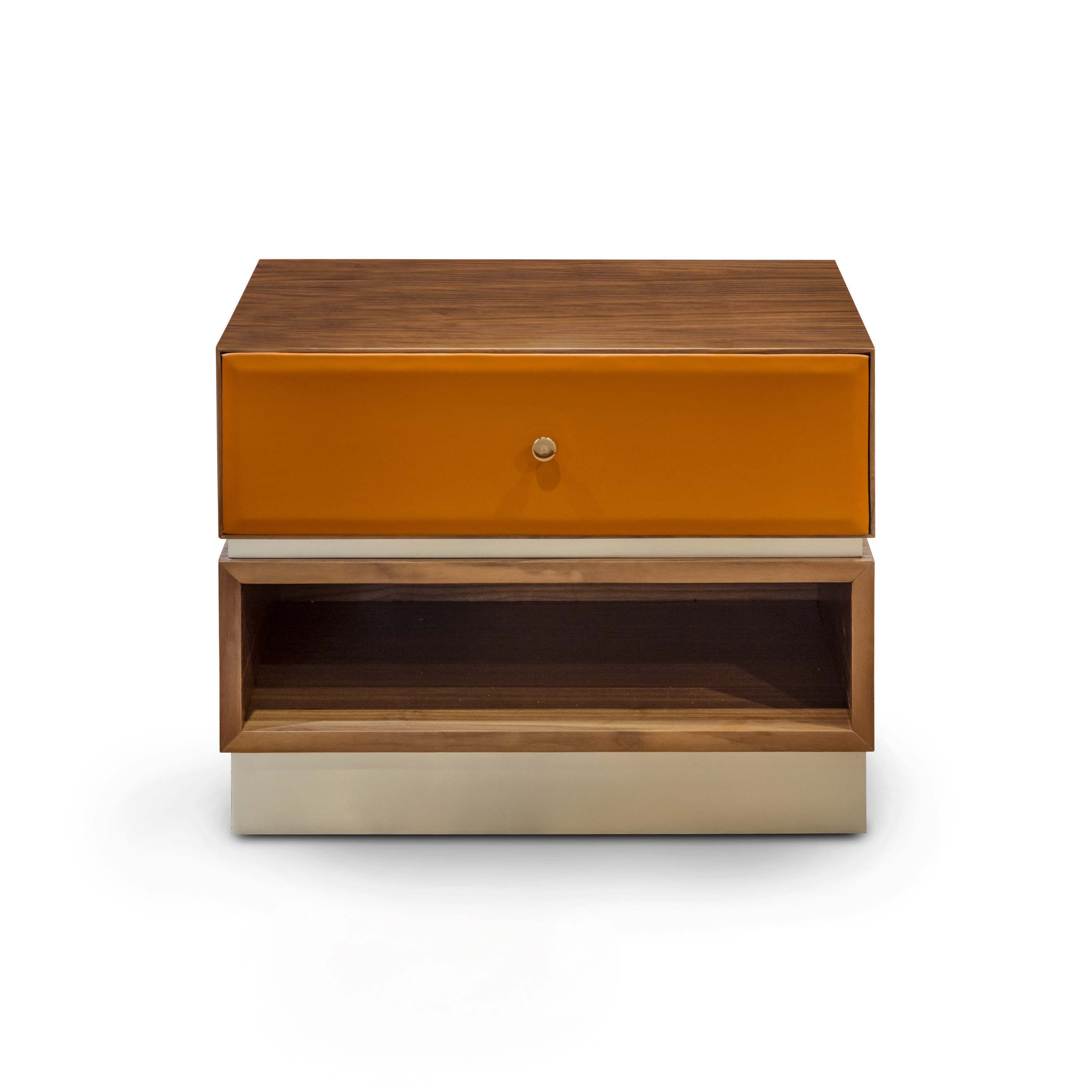 Mostra il prodotto FORMITALIA Glamour | Clarissa Night Table del produttore Formitalia