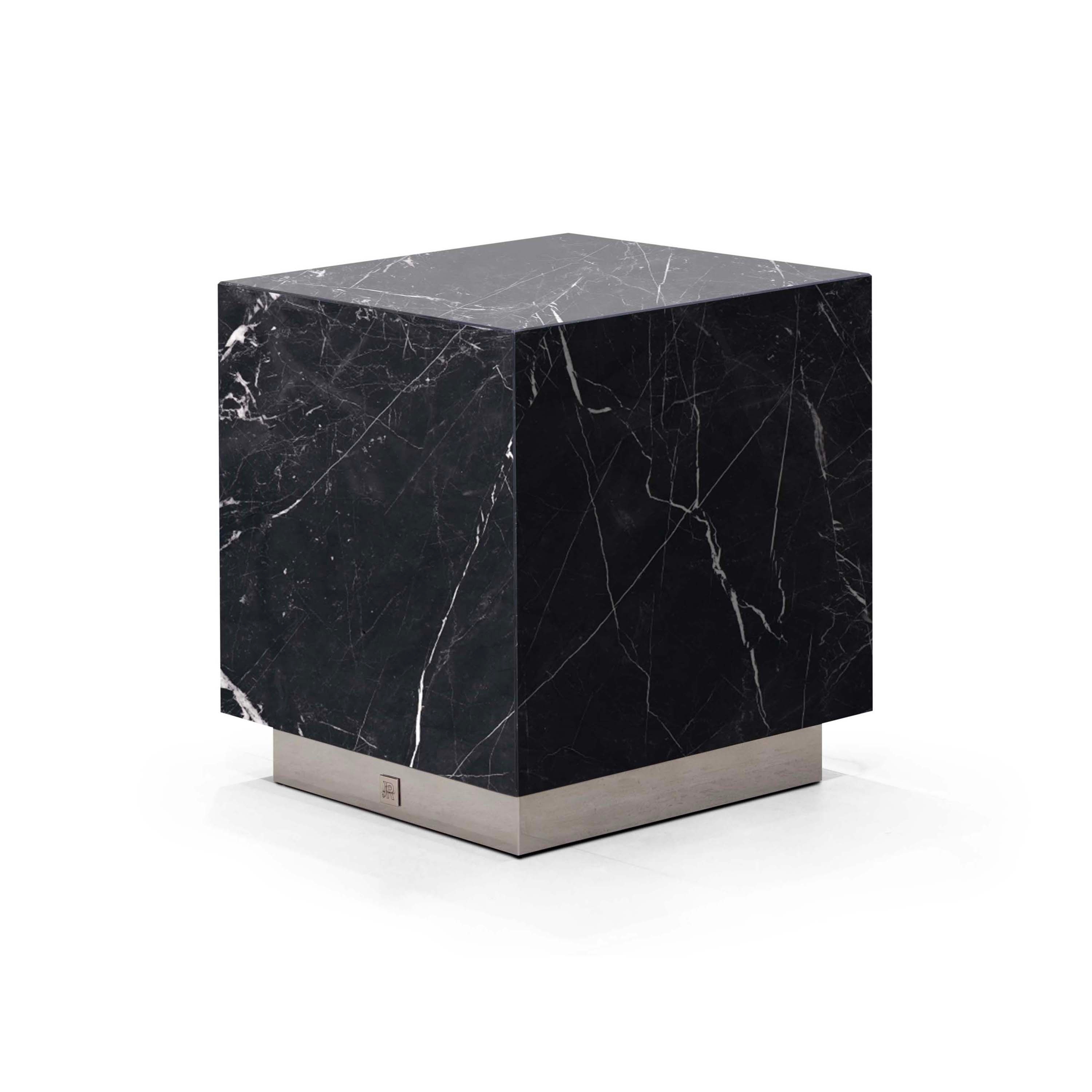 Mostra il prodotto JOHN RICHMOND | JR Rec Side Table del produttore Formitalia