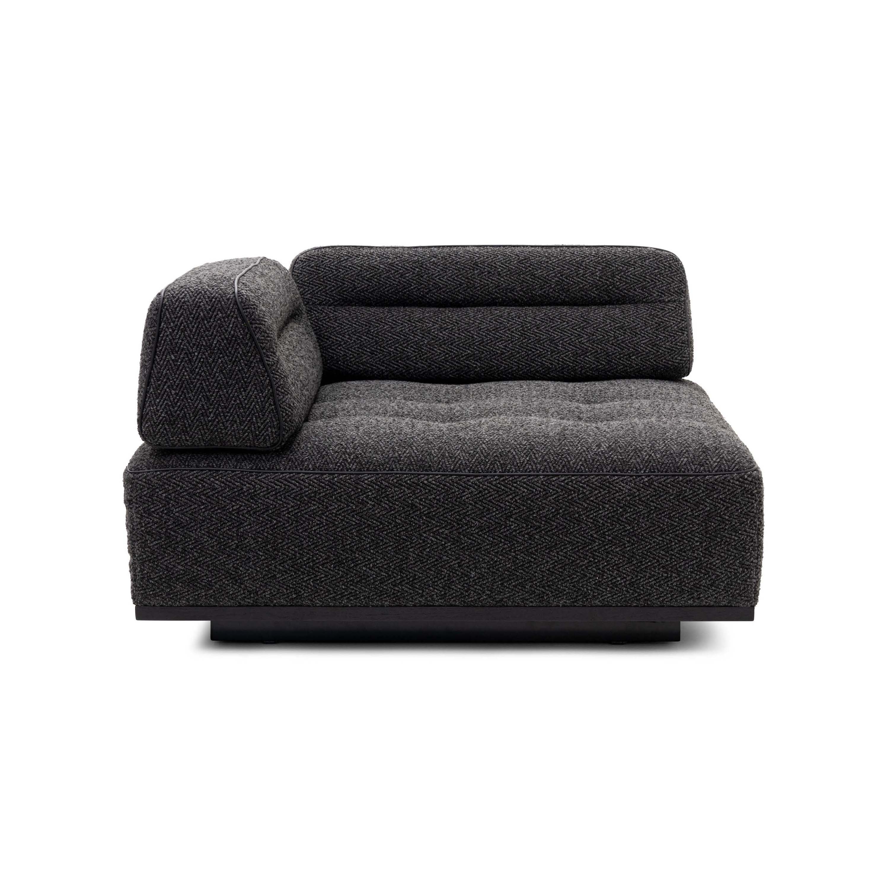 Display product WAYNE Enterprises | WE-031 Sofa from manufacturer Formitalia