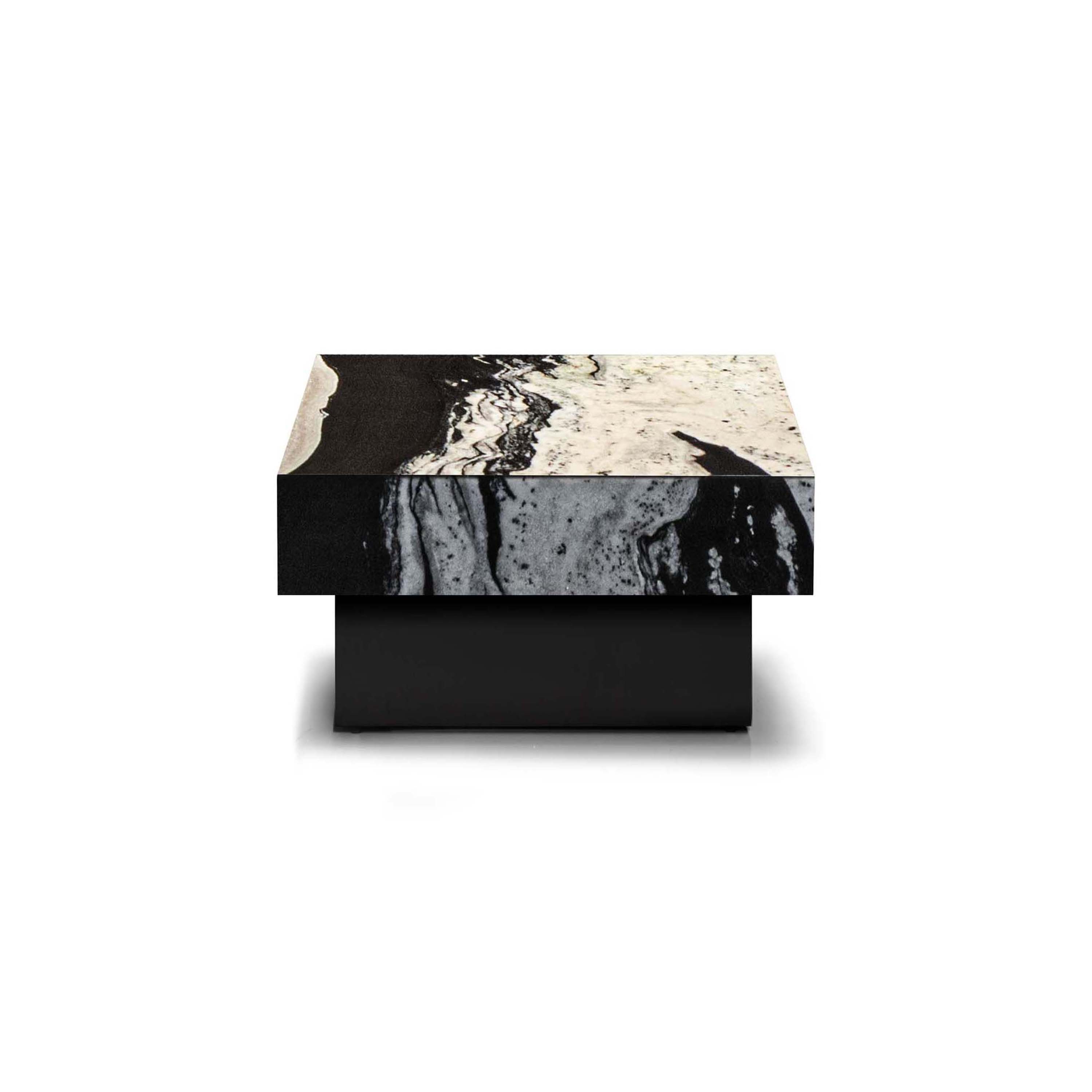 Display product WAYNE Enterprises | WE-159 Coffee Table from manufacturer Formitalia