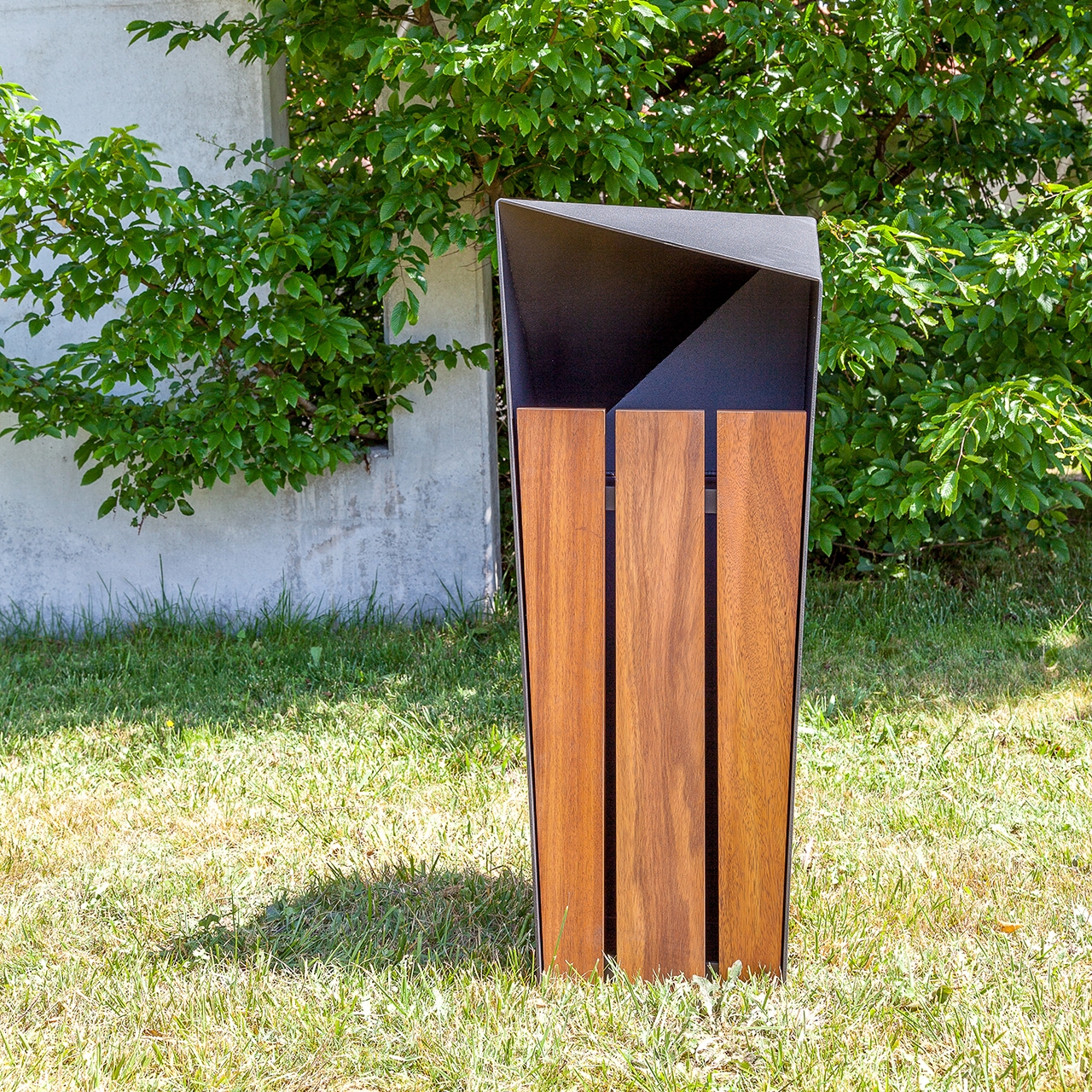 LITTER BINS