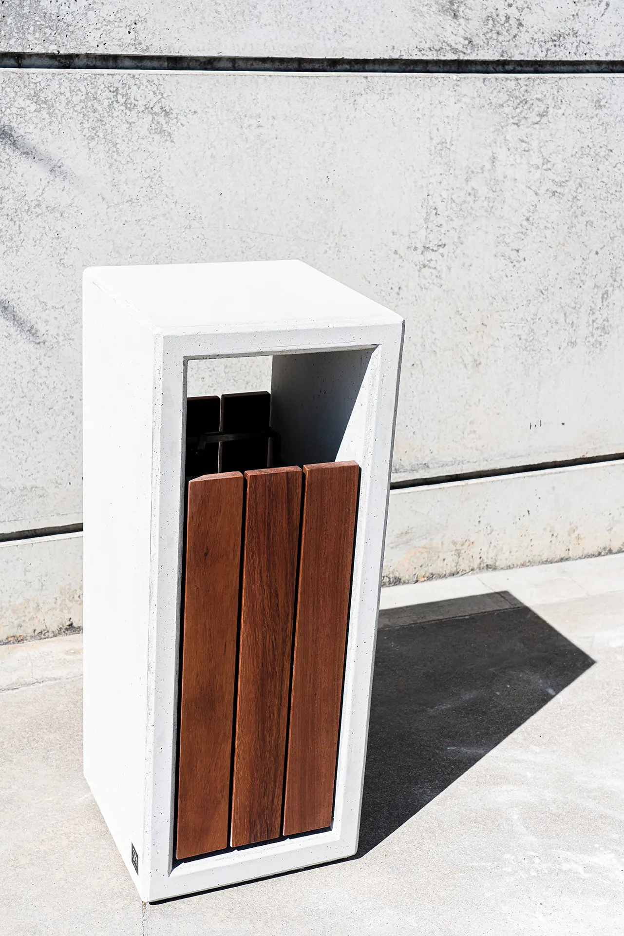 Sit - Outline Litter Bin - Wood