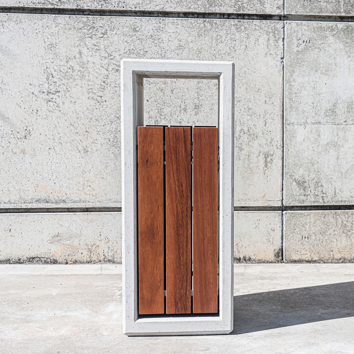 Produkt Outline Litter Bin - Wood des Herstellers Sit anzeigen
