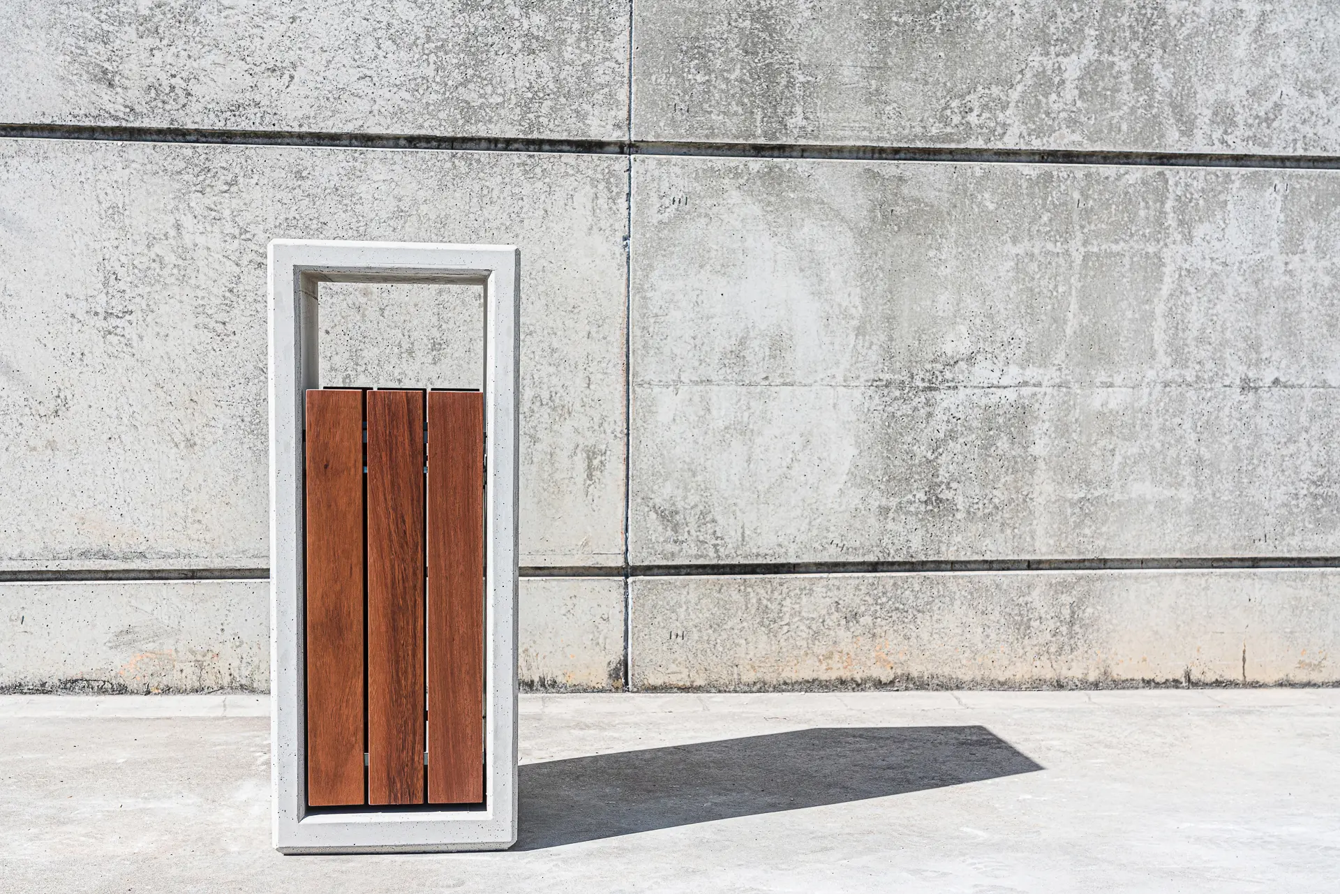 Sit - Outline Litter Bin - Wood