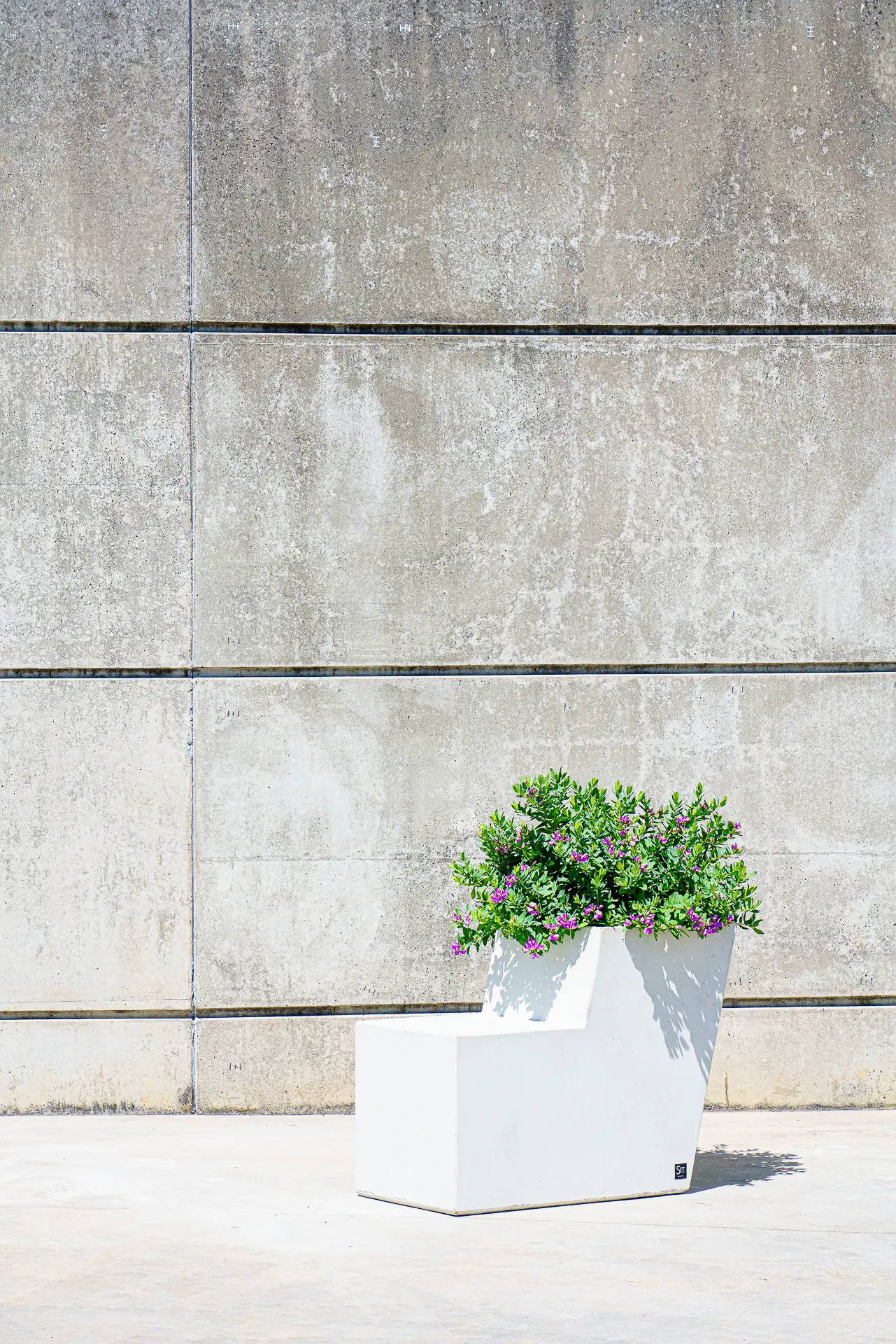 Sit - Form Bench Planter