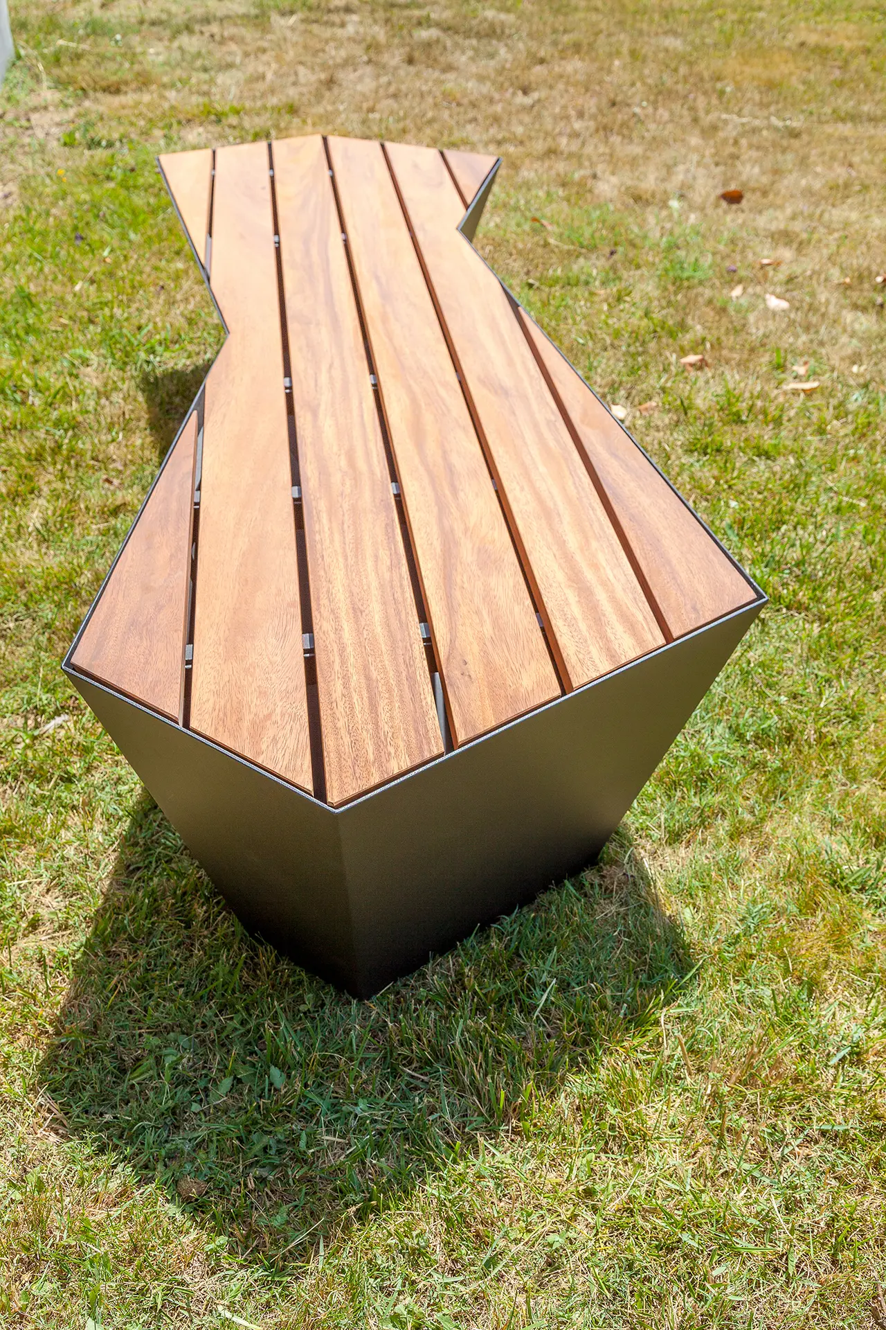 Sit - Skew Bench