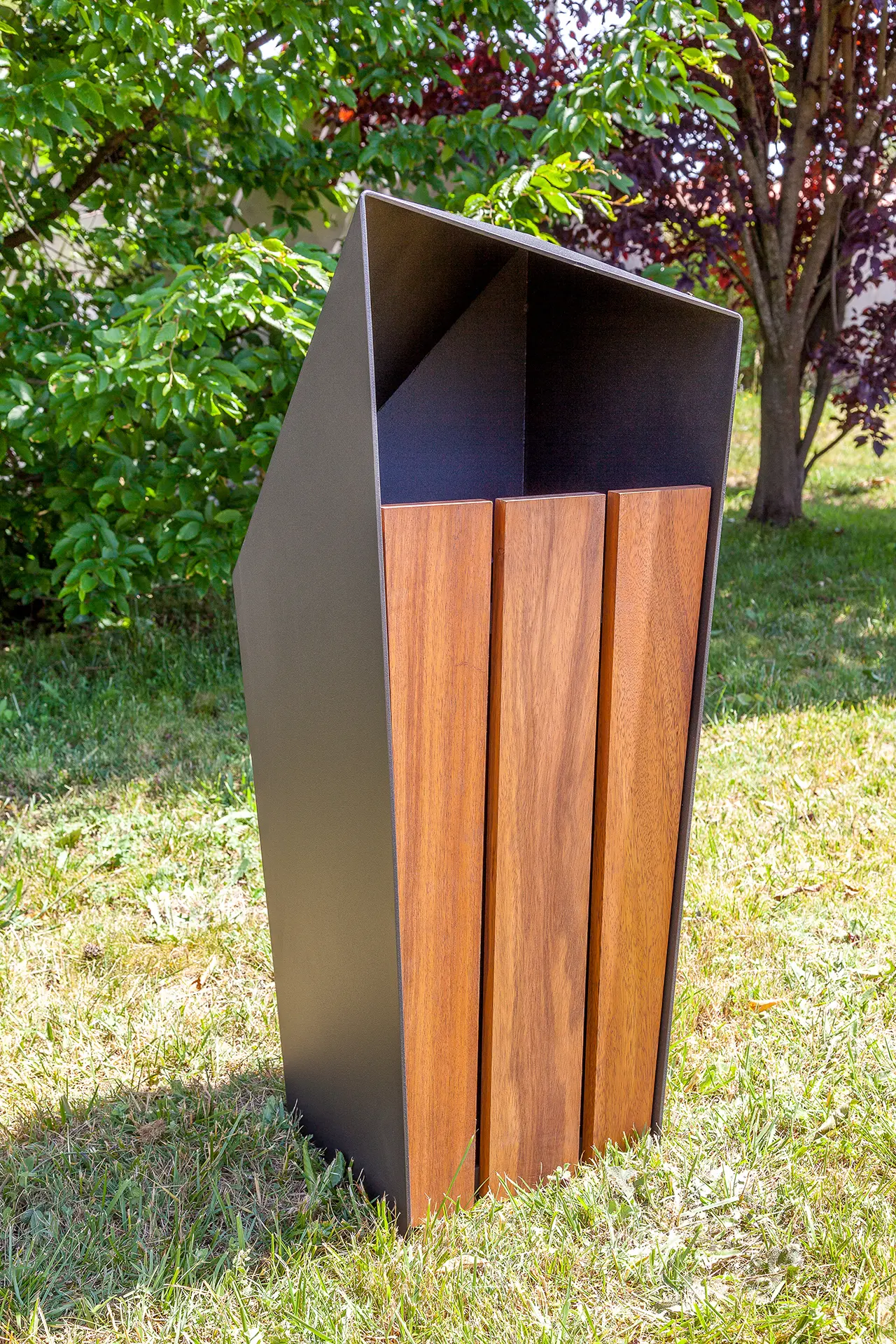 Sit - Skew Litter Bin